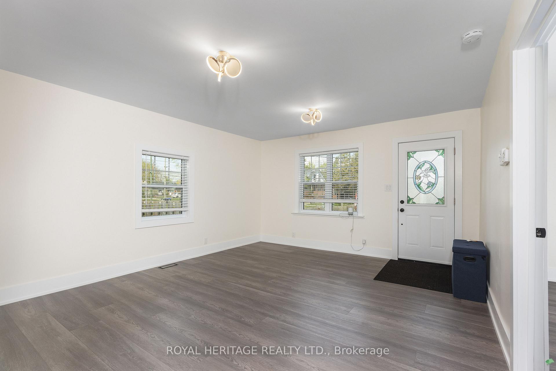 Photo 6 of 1275 Killarney Beach Road, Innisfil, Lefroy — HOMEH