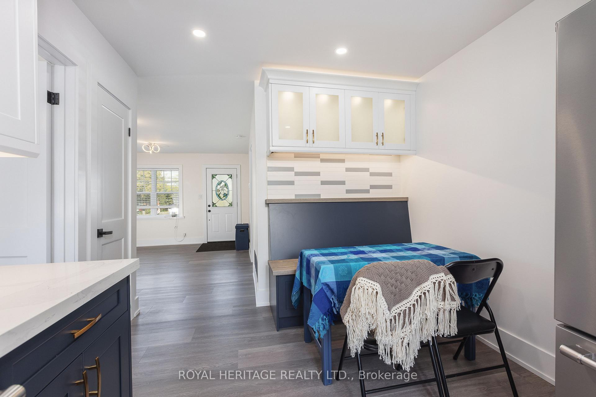 Photo 12 of 1275 Killarney Beach Road, Innisfil, Lefroy — HOMEH