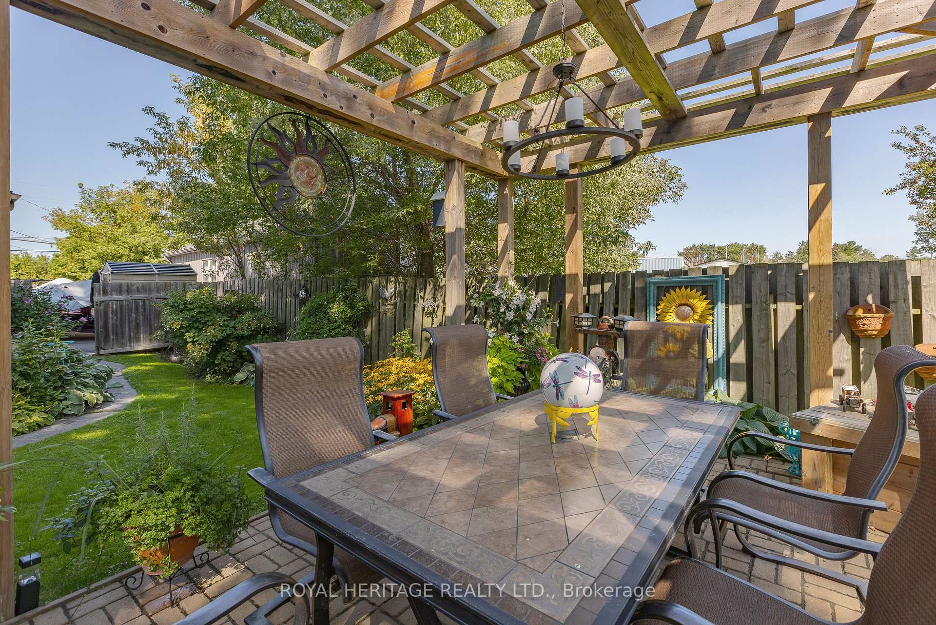 Photo 26 of 1275 Killarney Beach Road, Innisfil, Lefroy — HOMEH