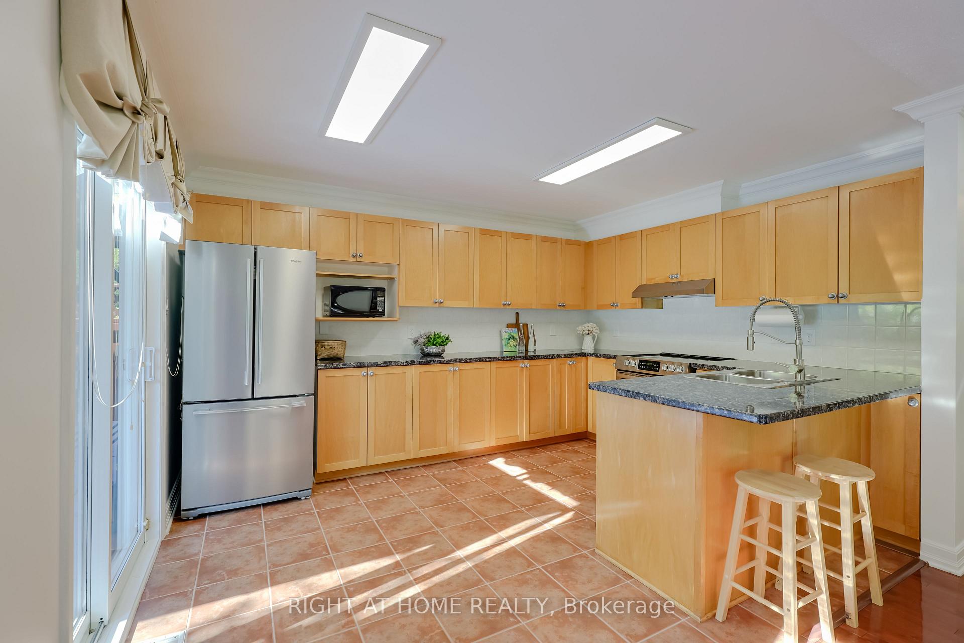 Photo 12 of 60 Mersey Drive, Ottawa, Kanata - Morgan's Grant/South March — HOMEH