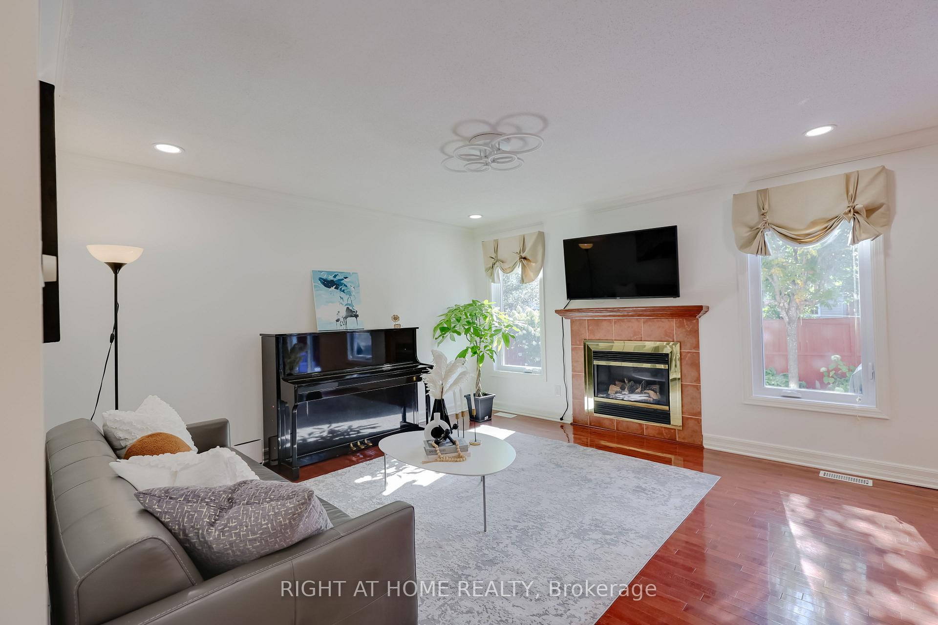 Photo 15 of 60 Mersey Drive, Ottawa, Kanata - Morgan's Grant/South March — HOMEH