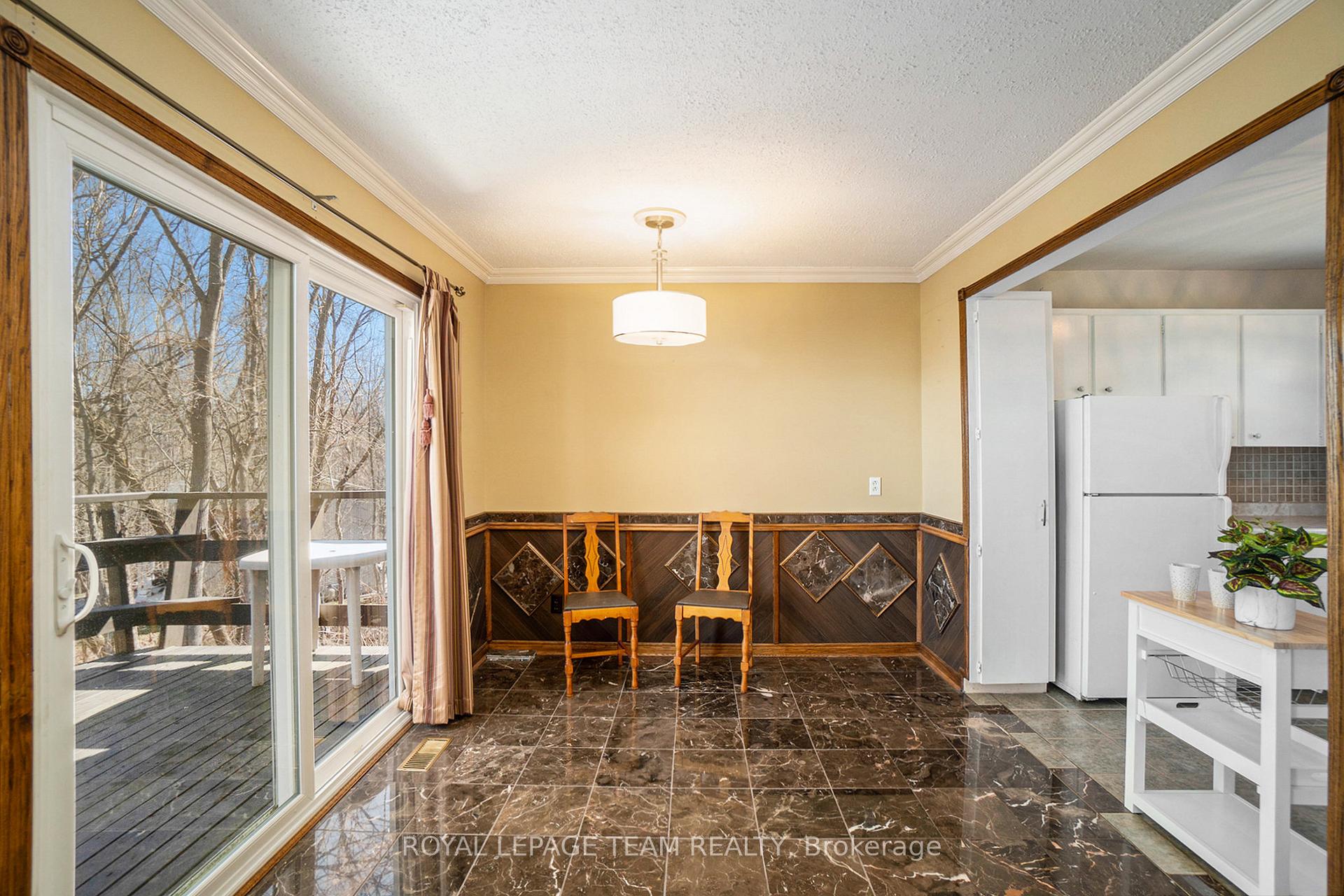Photo 9 of 84 Dewar Avenue, McNab/Braeside, Mcnab/Braeside Twps — HOMEH