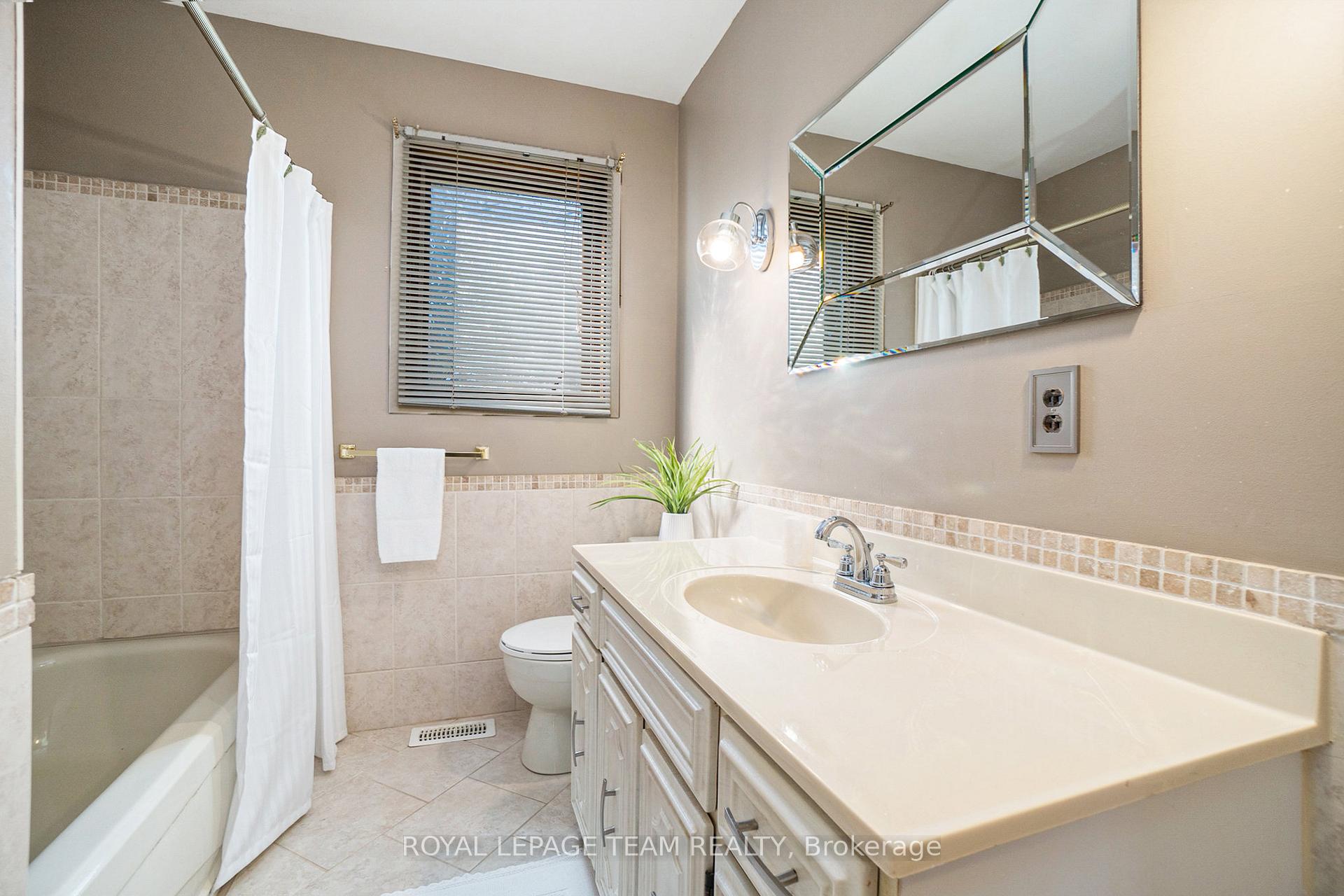 Photo 15 of 84 Dewar Avenue, McNab/Braeside, Mcnab/Braeside Twps — HOMEH