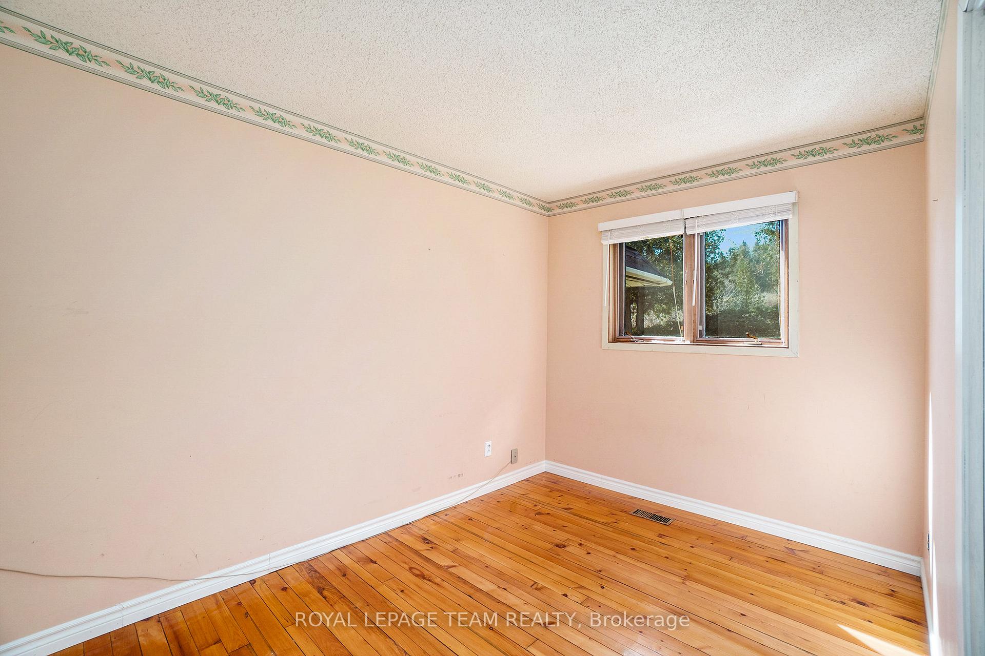 Photo 16 of 84 Dewar Avenue, McNab/Braeside, Mcnab/Braeside Twps — HOMEH