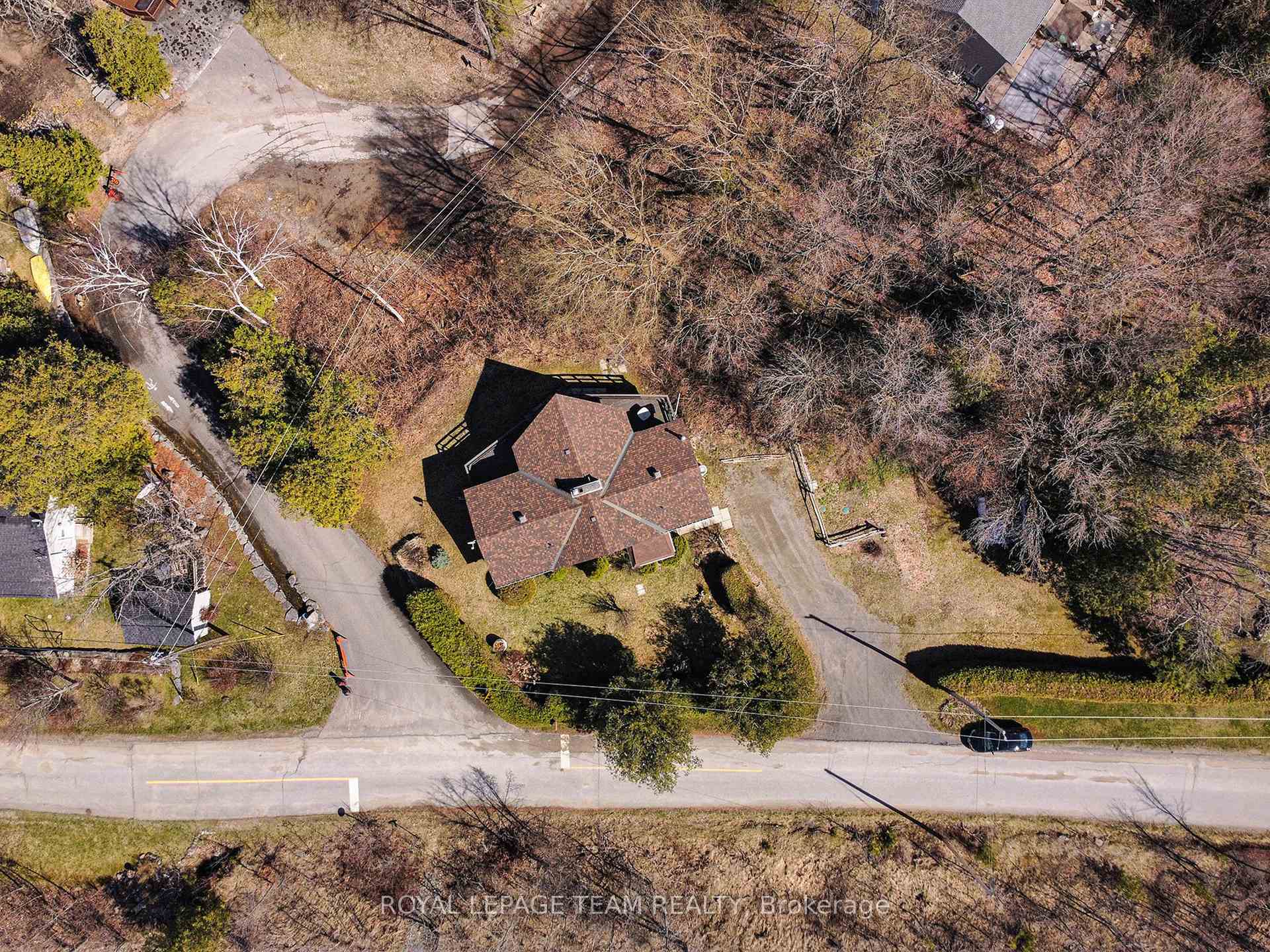 Photo 30 of 84 Dewar Avenue, McNab/Braeside, Mcnab/Braeside Twps — HOMEH