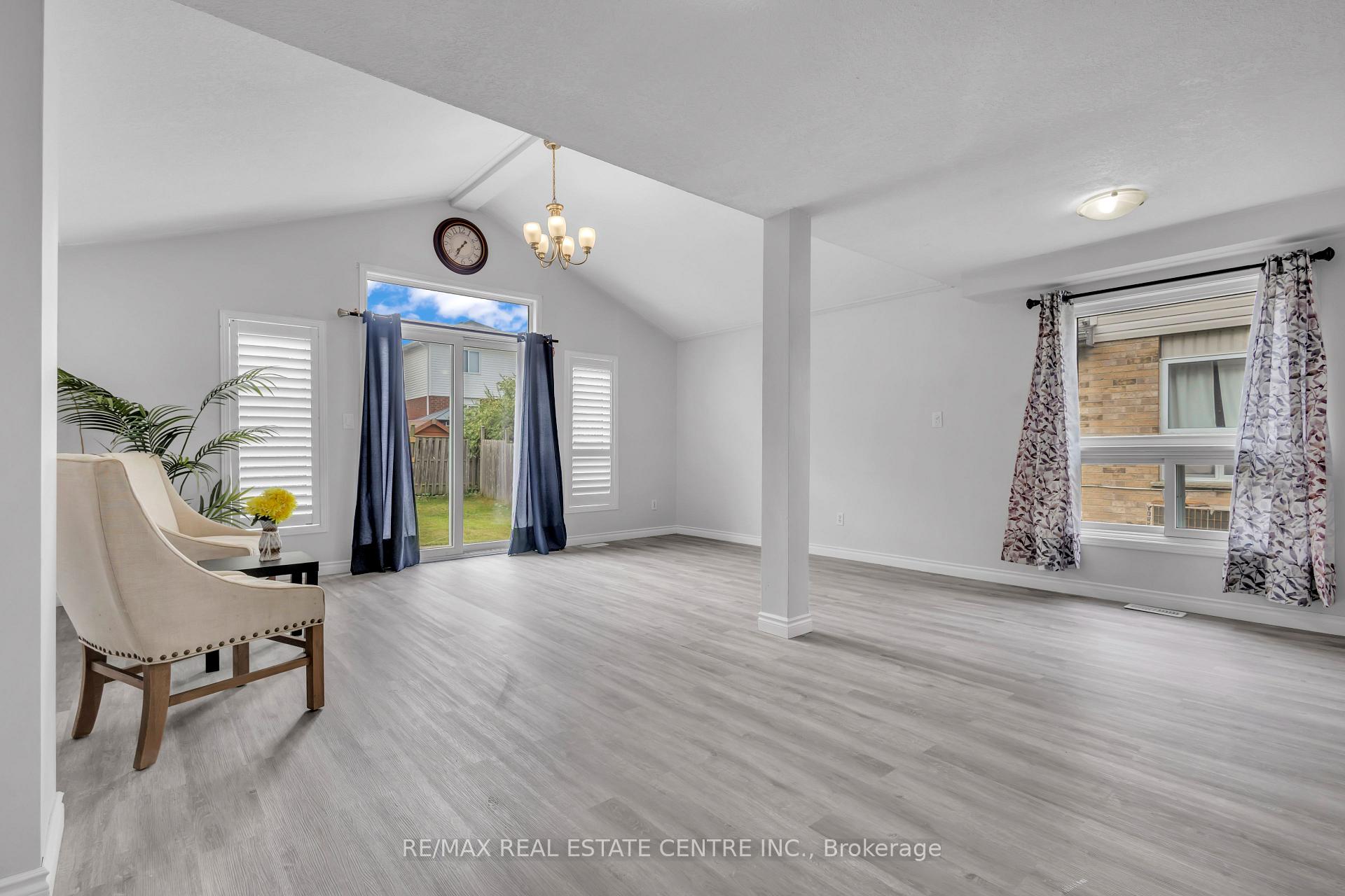 Photo 8 of 244 Activa Avenue, Kitchener — HOMEH