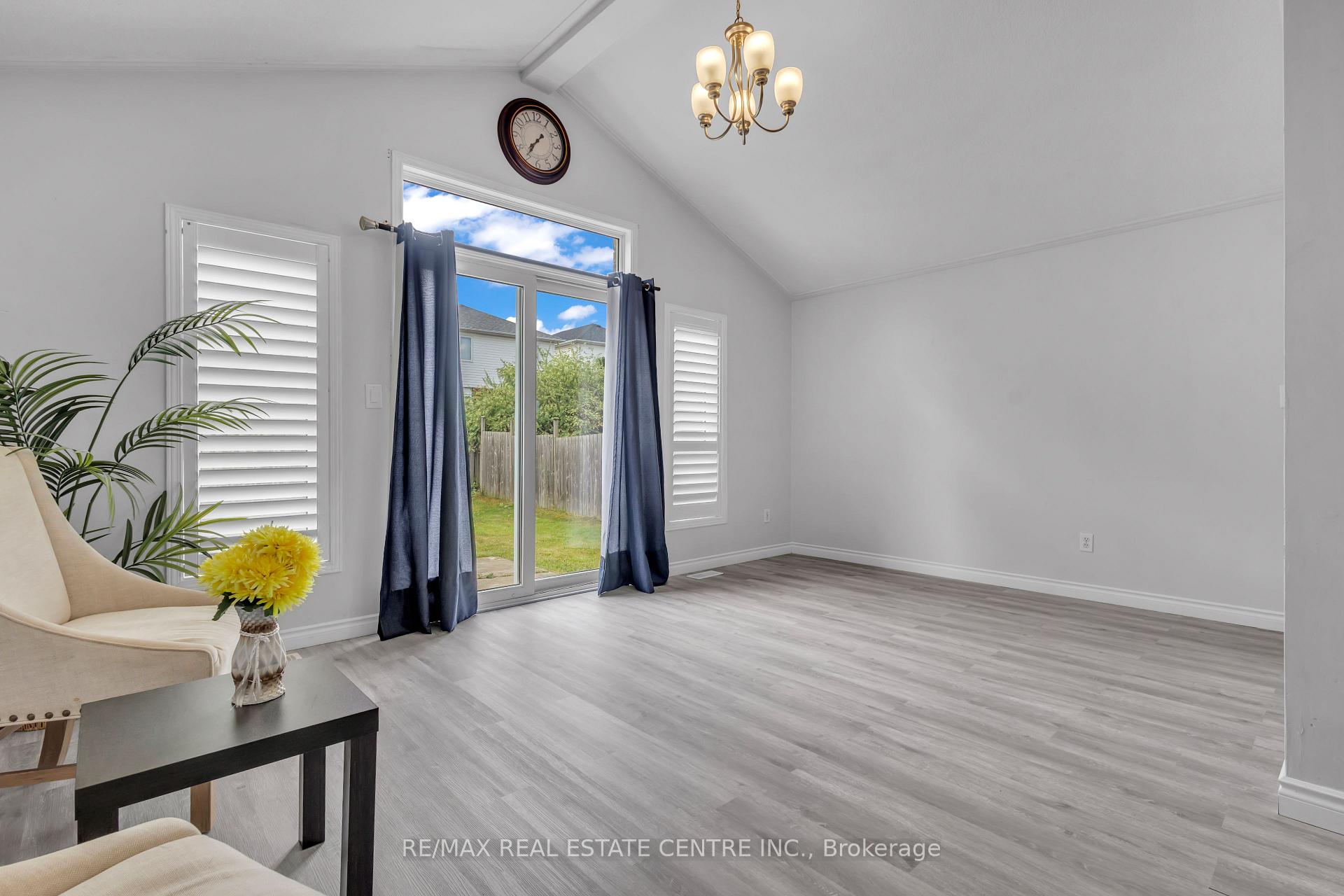 Photo 9 of 244 Activa Avenue, Kitchener — HOMEH