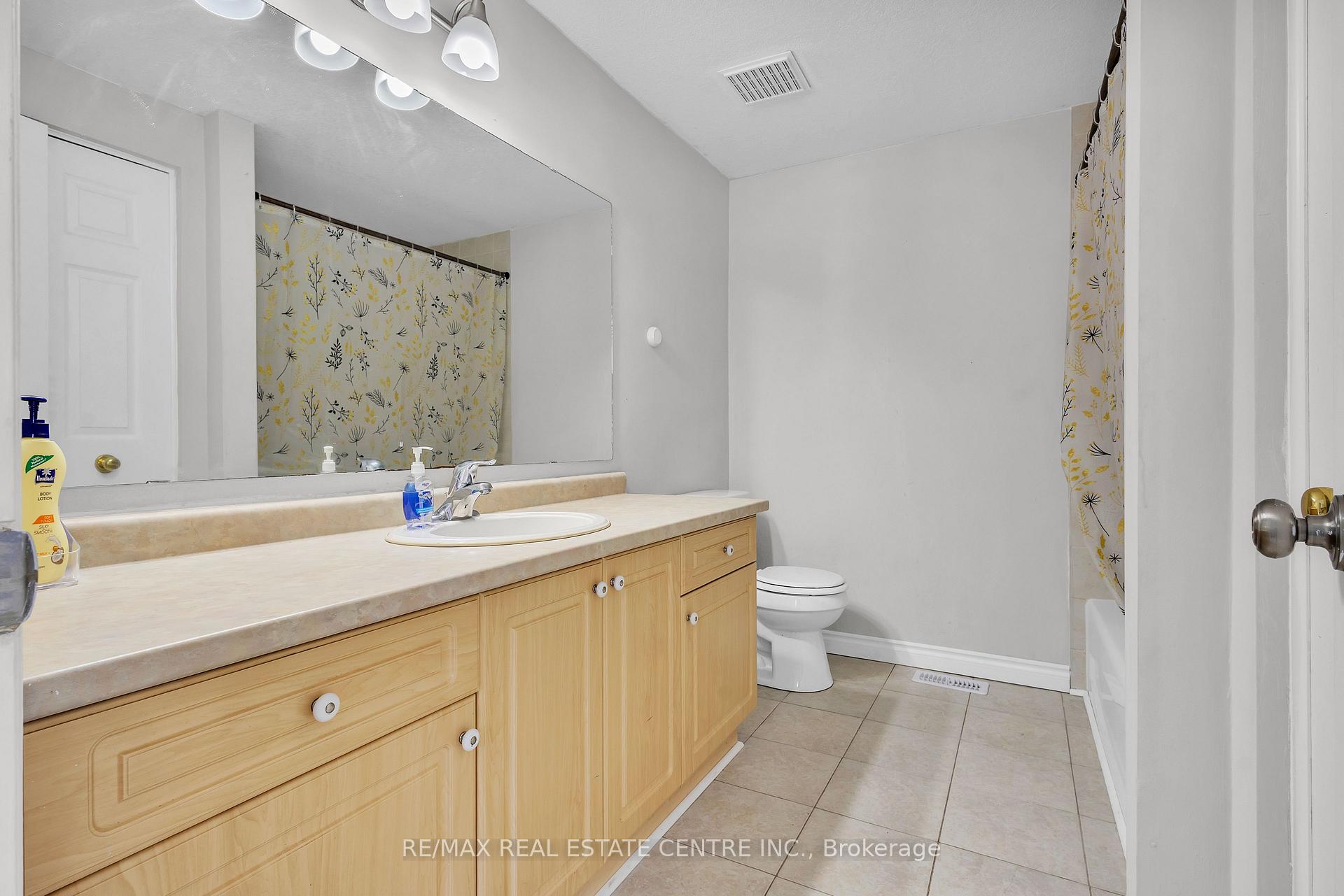 Photo 19 of 244 Activa Avenue, Kitchener — HOMEH