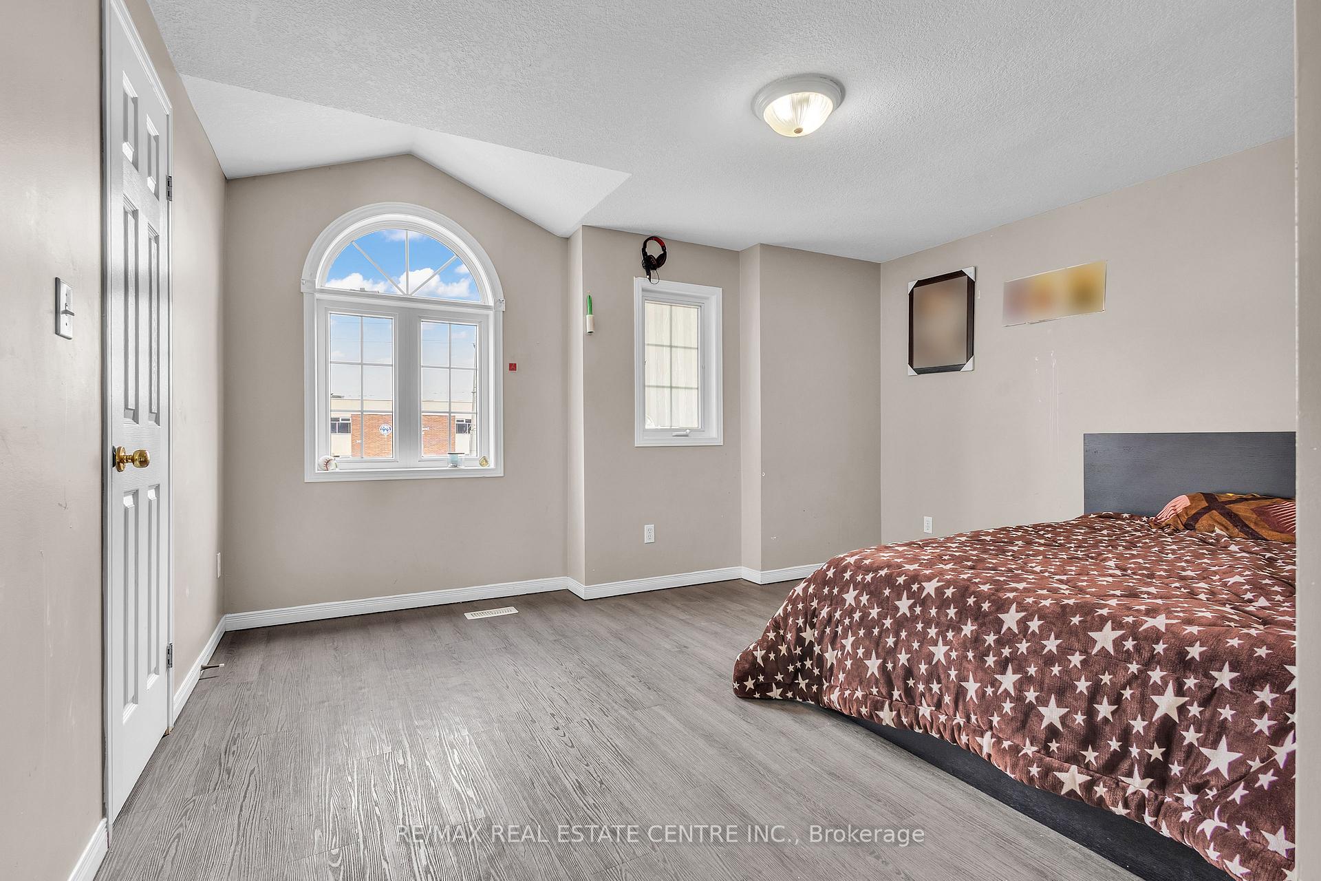 Photo 20 of 244 Activa Avenue, Kitchener — HOMEH