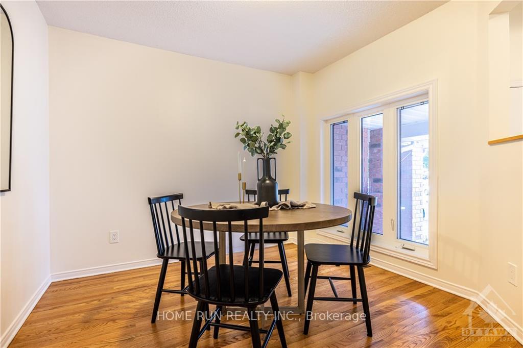 Photo 3 of 27 Windcrest Court, Ottawa, Kanata - Kanata Lakes/Heritage Hills — HOMEH