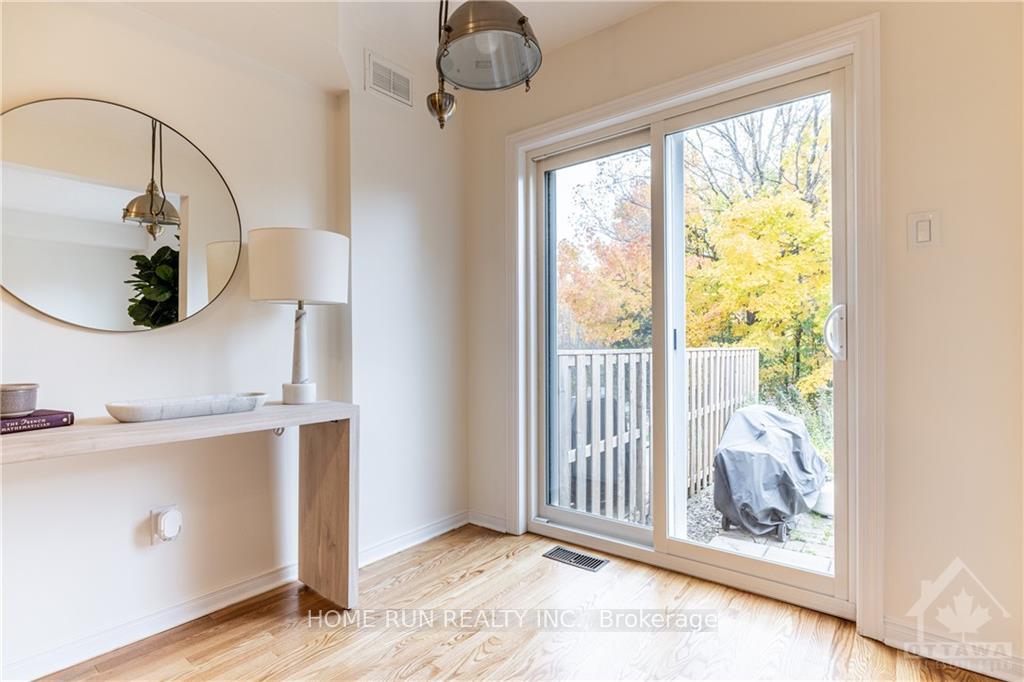 Photo 6 of 27 Windcrest Court, Ottawa, Kanata - Kanata Lakes/Heritage Hills — HOMEH