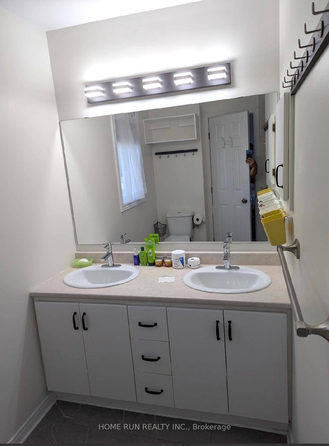 Photo 14 of 27 Windcrest Court, Ottawa, Kanata - Kanata Lakes/Heritage Hills — HOMEH