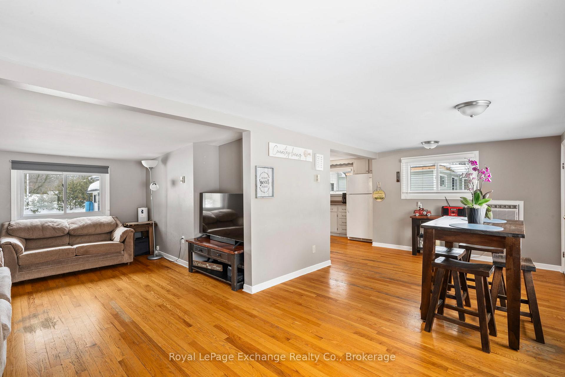Photo 10 of 14 Webster Street, Kincardine — HOMEH