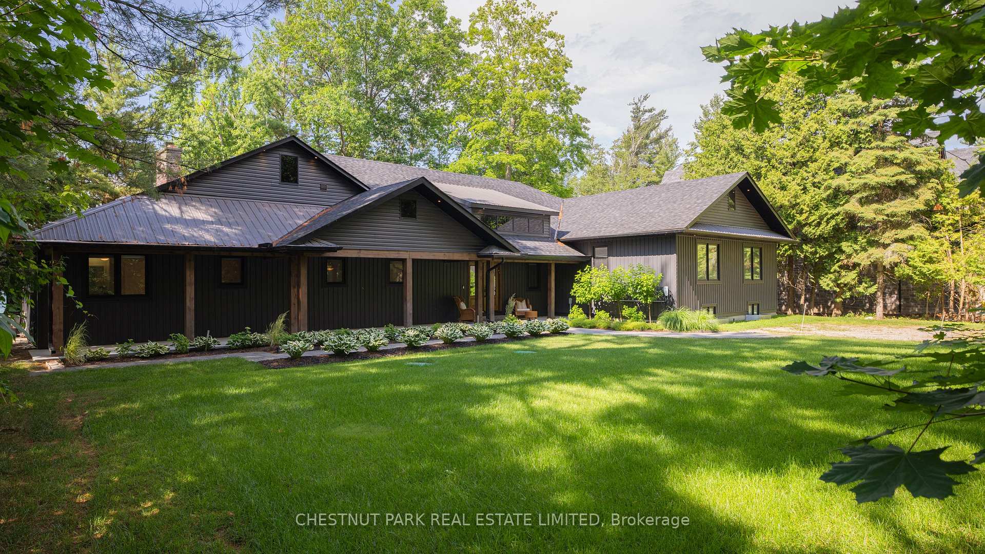 Front of 262 Trillium Place