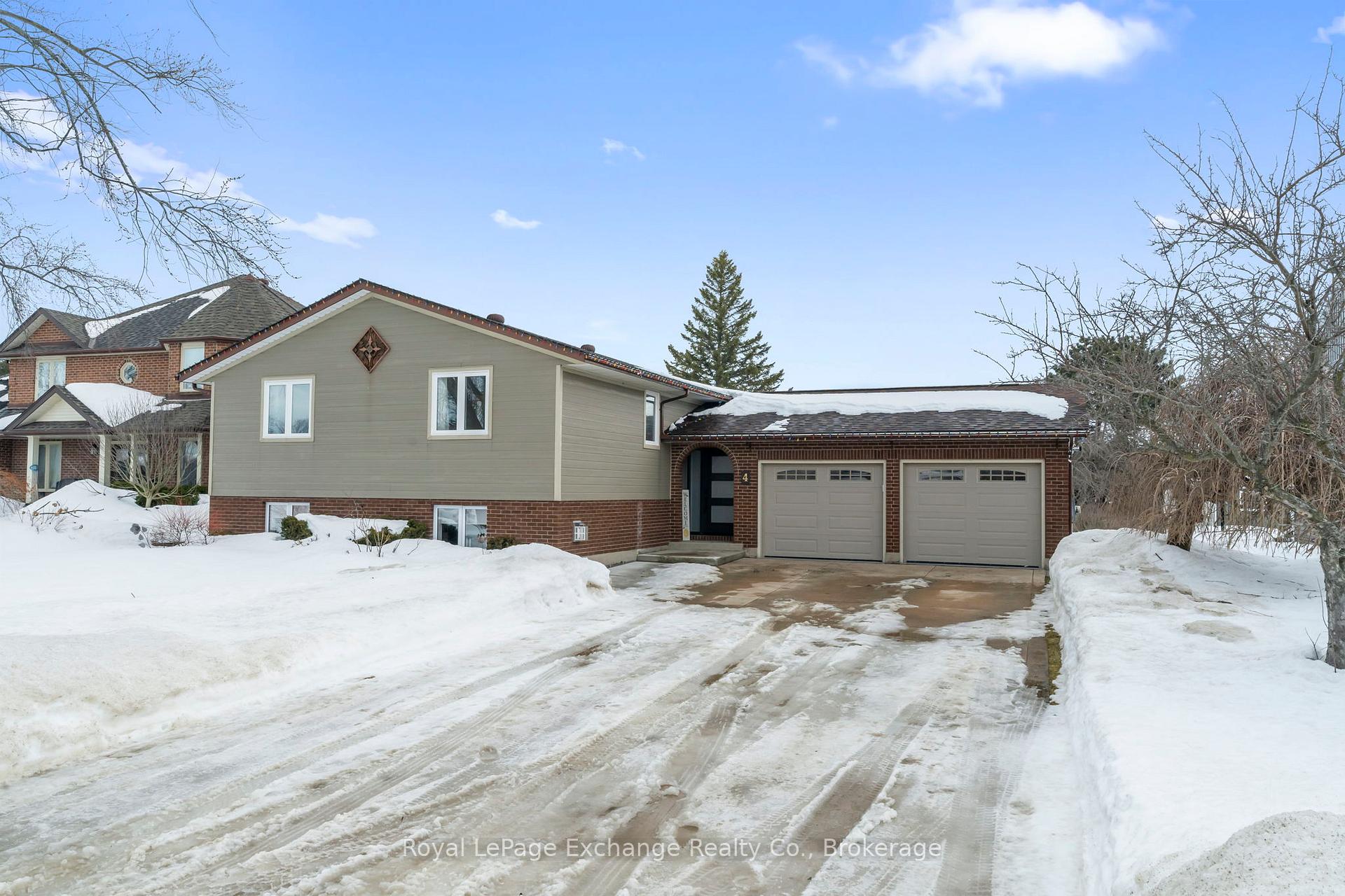 Photo 1 of 4 Manor Wood Crescent, Kincardine — HOMEH