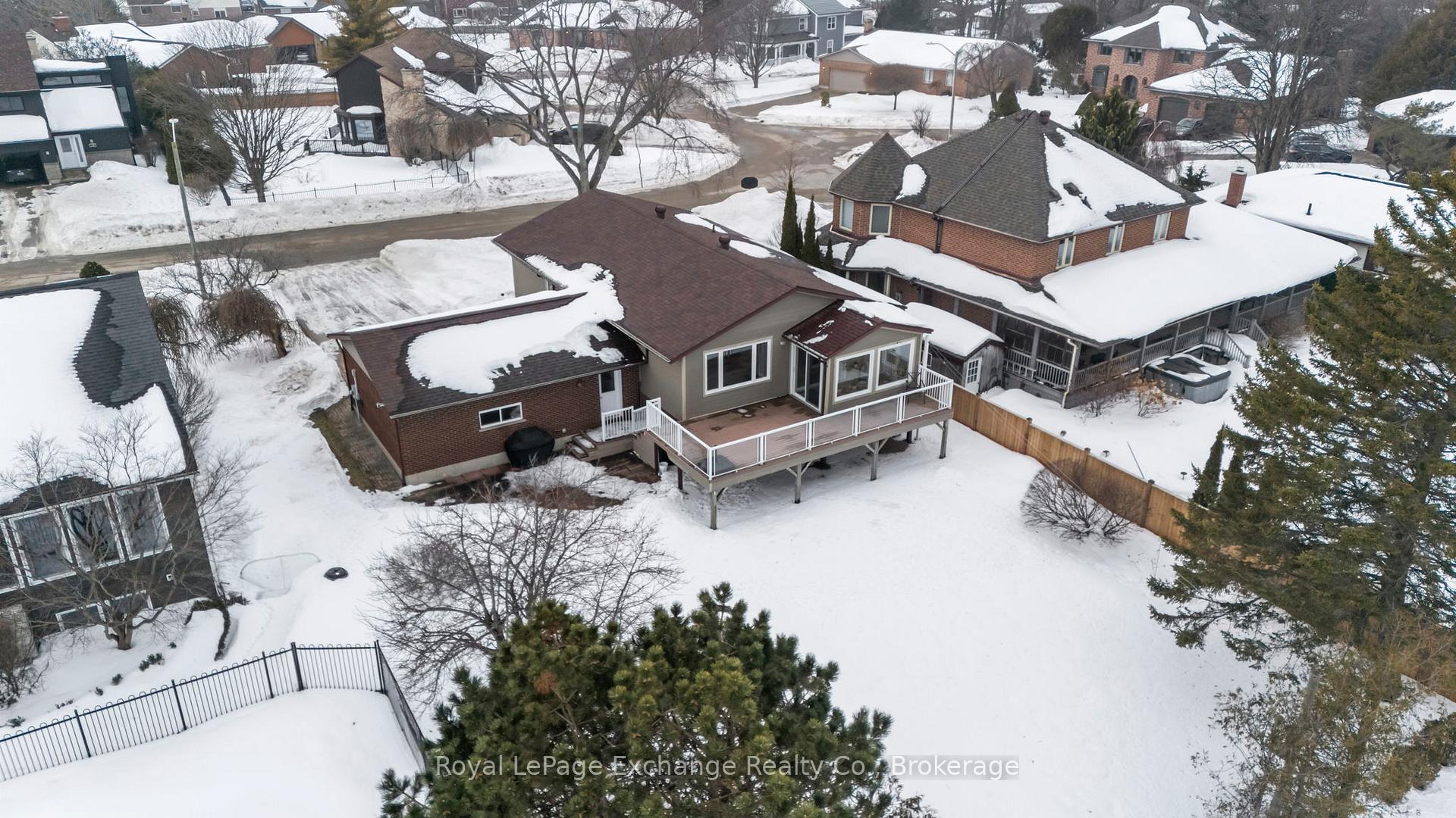 Photo 4 of 4 Manor Wood Crescent, Kincardine — HOMEH