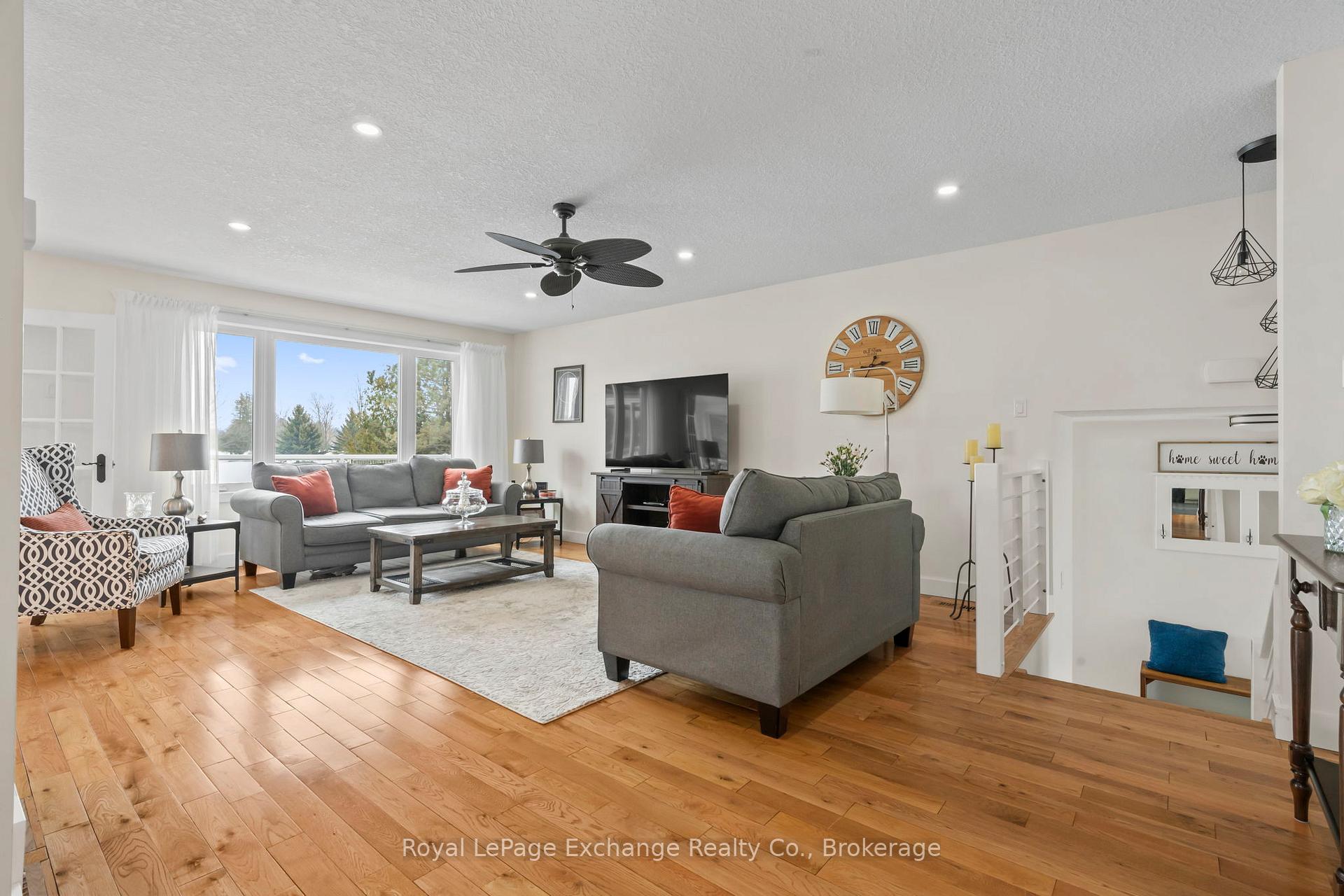 Photo 9 of 4 Manor Wood Crescent, Kincardine — HOMEH