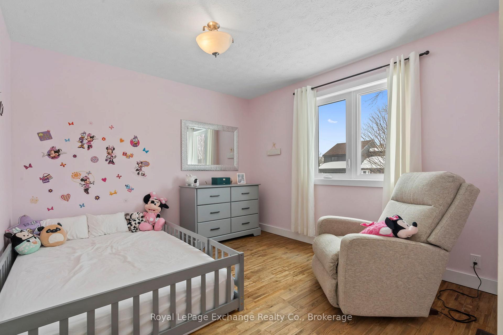Photo 24 of 4 Manor Wood Crescent, Kincardine — HOMEH