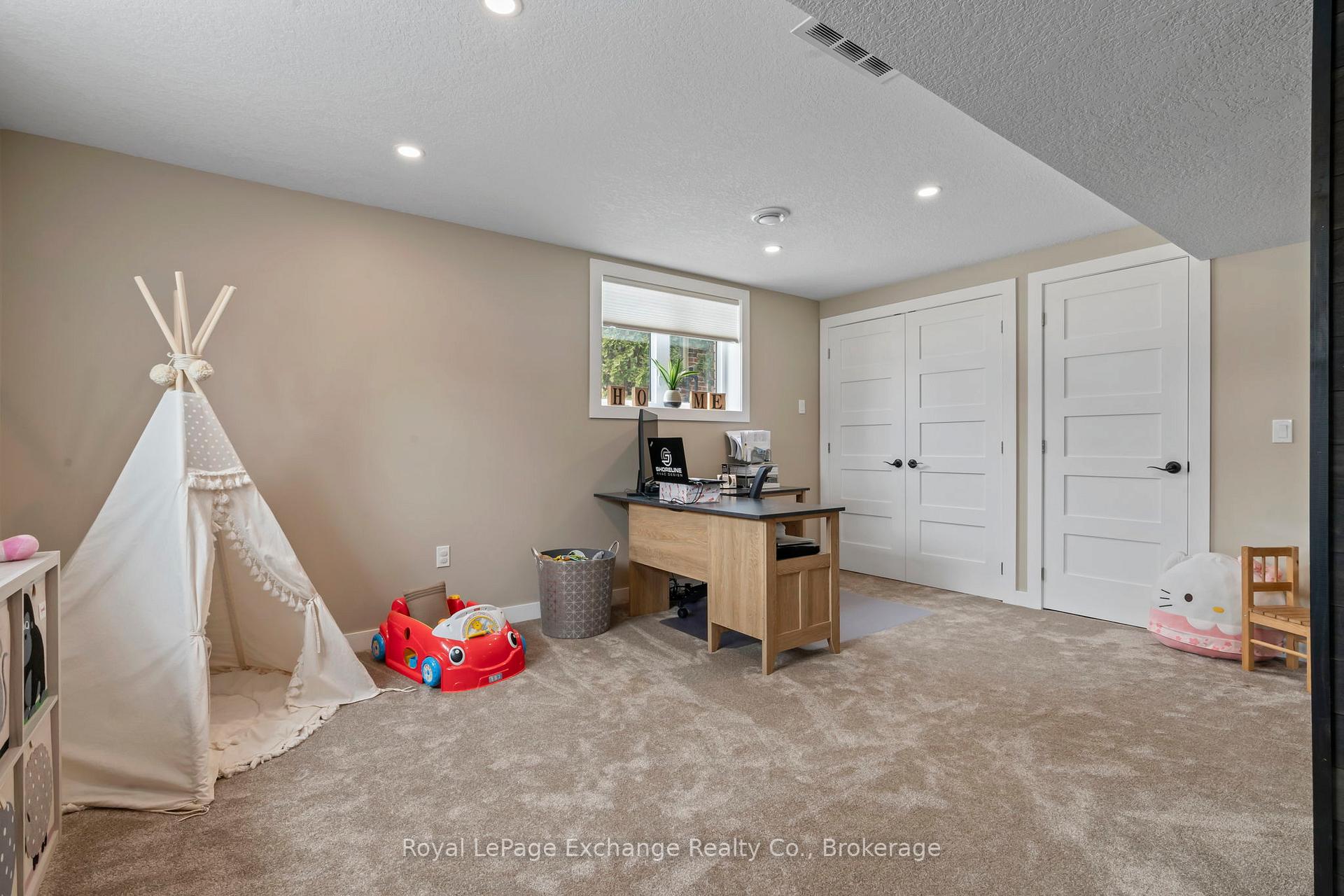 Photo 30 of 4 Manor Wood Crescent, Kincardine — HOMEH