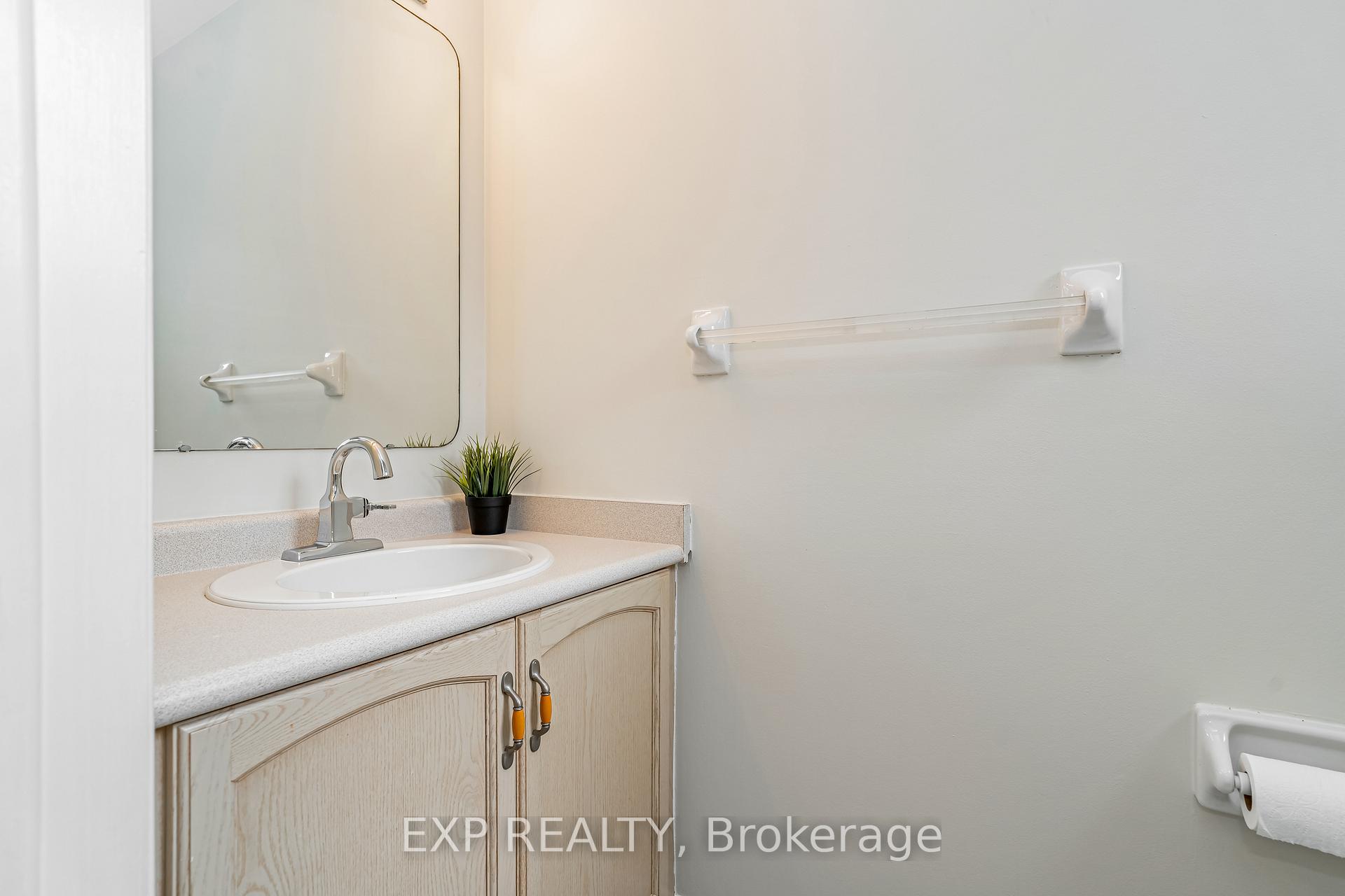 Photo 3 of 18 Furlong Crescent, Ottawa, Kanata - Bridlewood — HOMEH