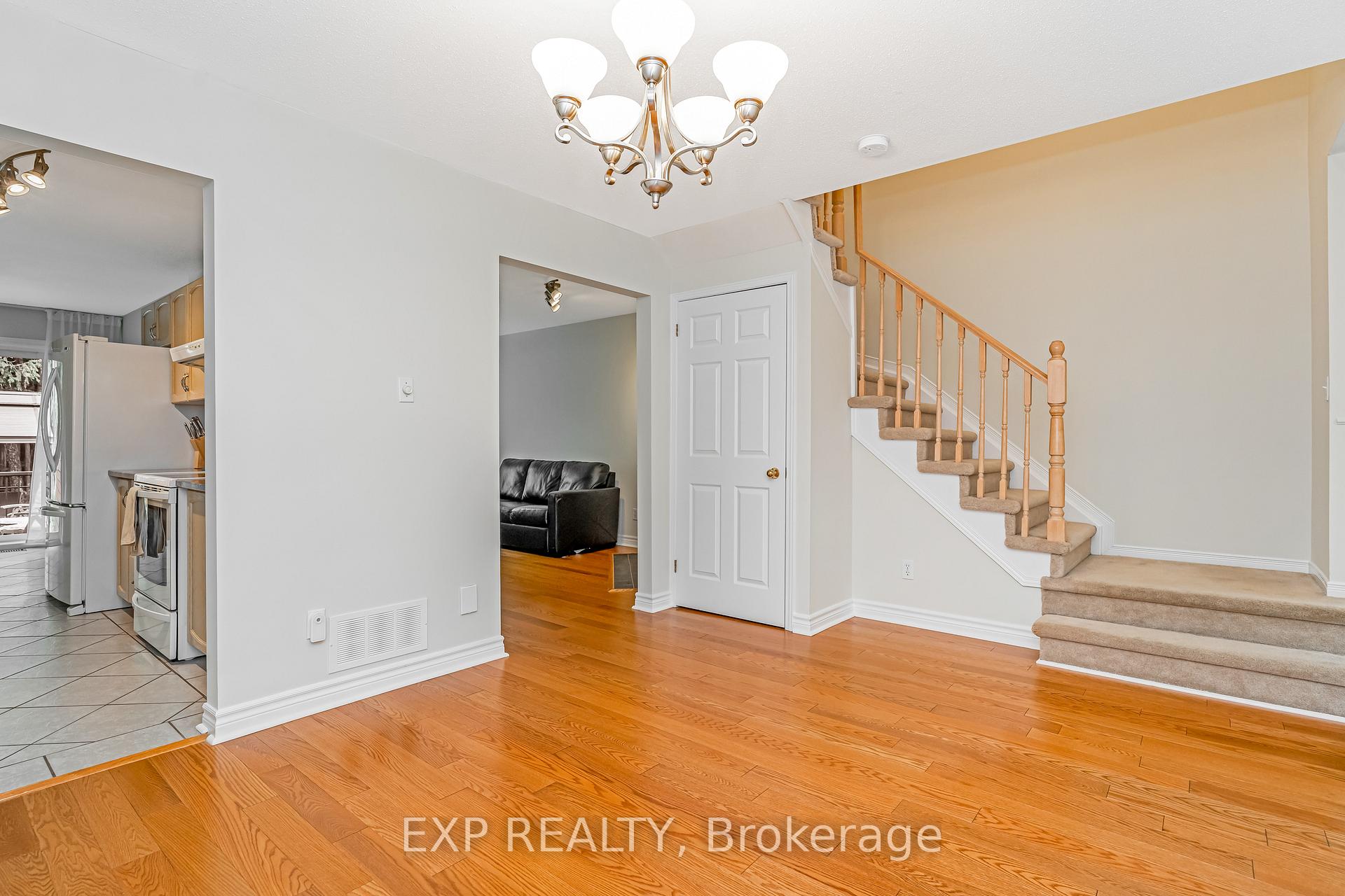 Photo 7 of 18 Furlong Crescent, Ottawa, Kanata - Bridlewood — HOMEH