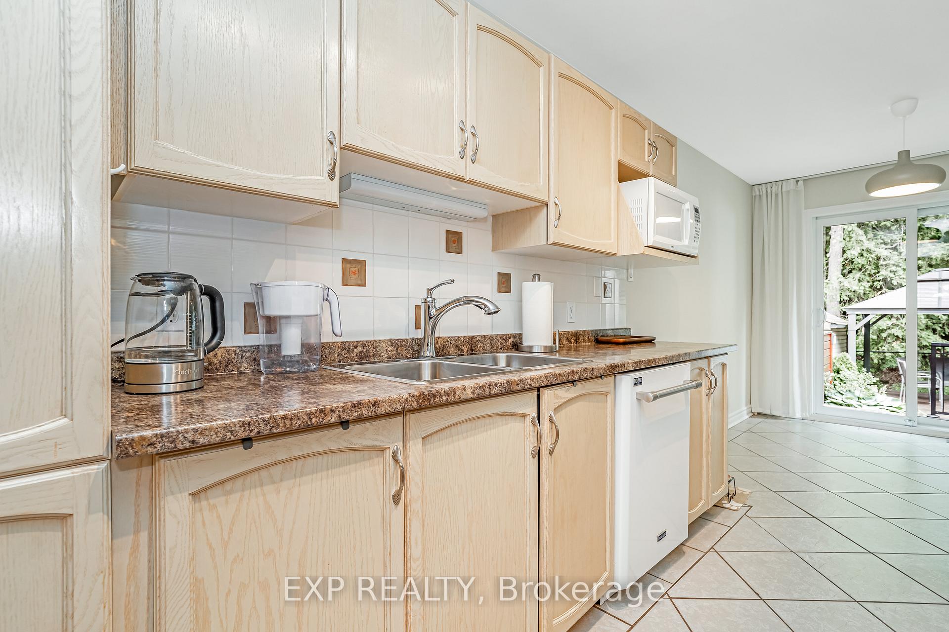 Photo 12 of 18 Furlong Crescent, Ottawa, Kanata - Bridlewood — HOMEH