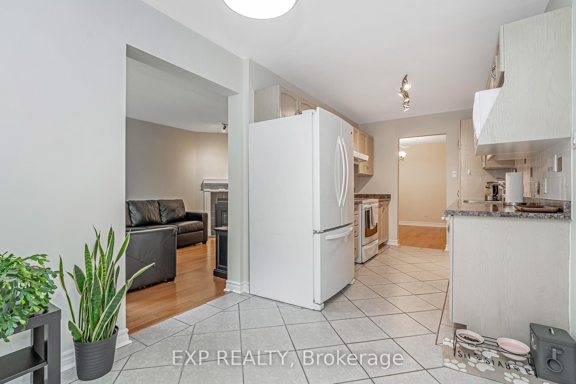 Photo 13 of 18 Furlong Crescent, Ottawa, Kanata - Bridlewood — HOMEH