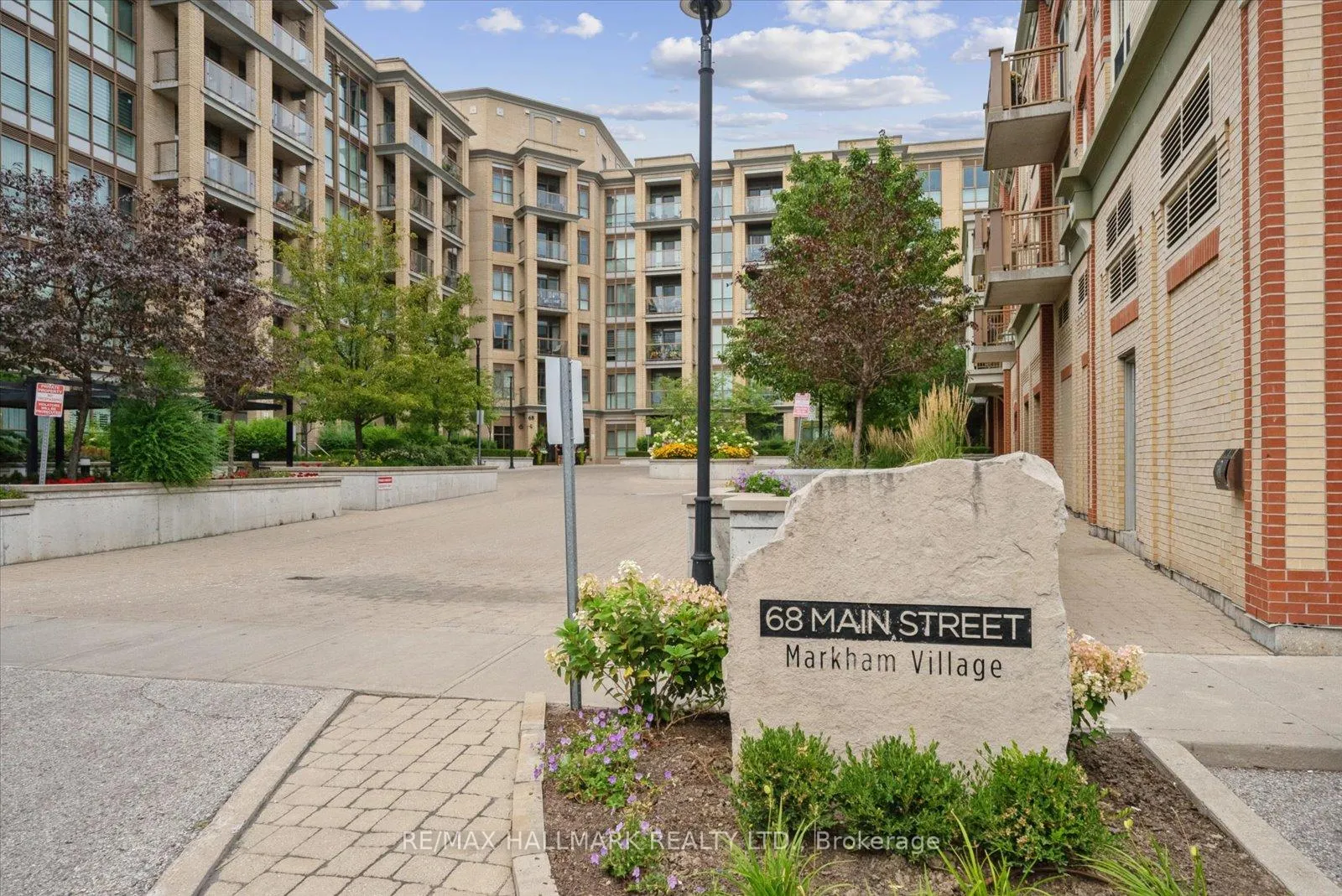 Front of Unit 311, 68 Main Street N