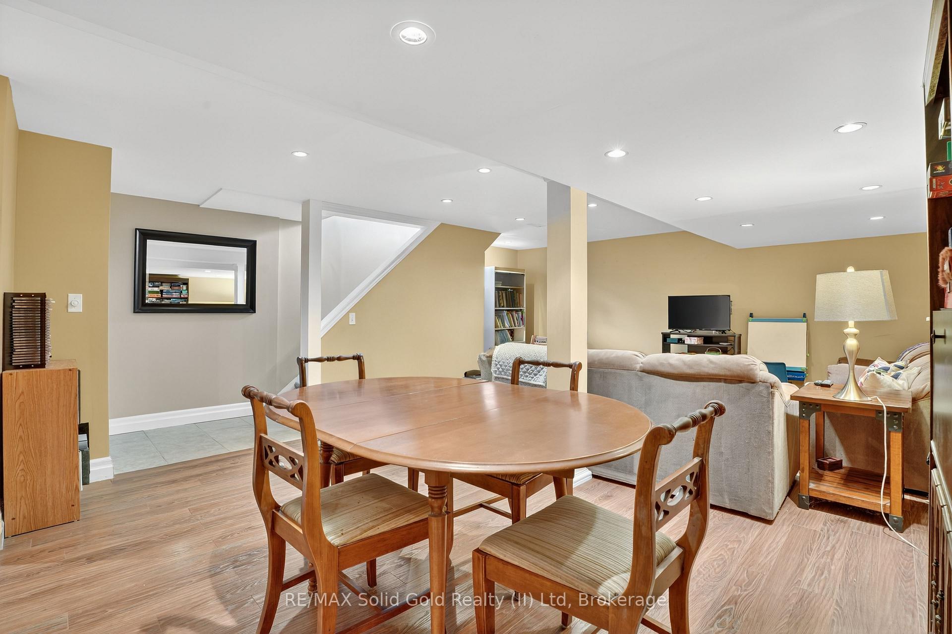 Photo 27 of 14 Carnaby Crescent, Kitchener, Idlewood — HOMEH