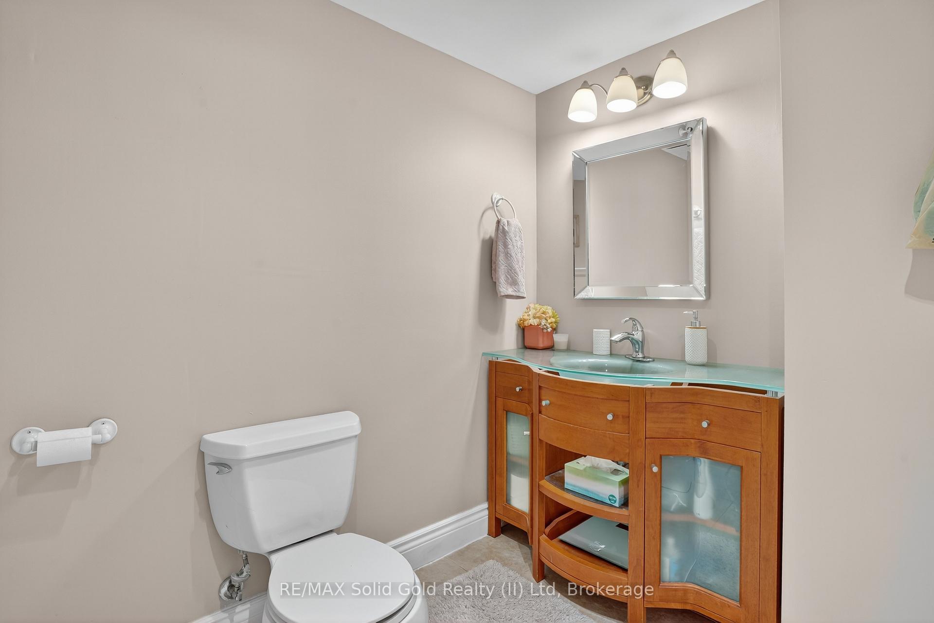 Photo 32 of 14 Carnaby Crescent, Kitchener, Idlewood — HOMEH