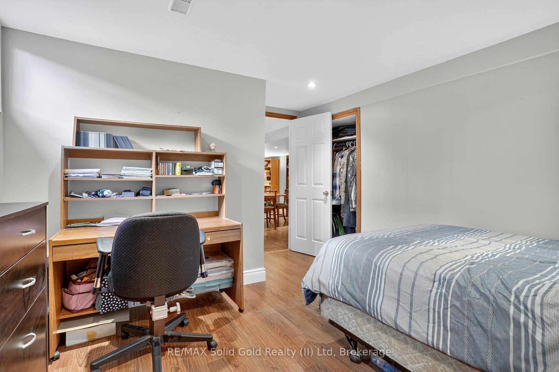 Photo 34 of 14 Carnaby Crescent, Kitchener, Idlewood — HOMEH