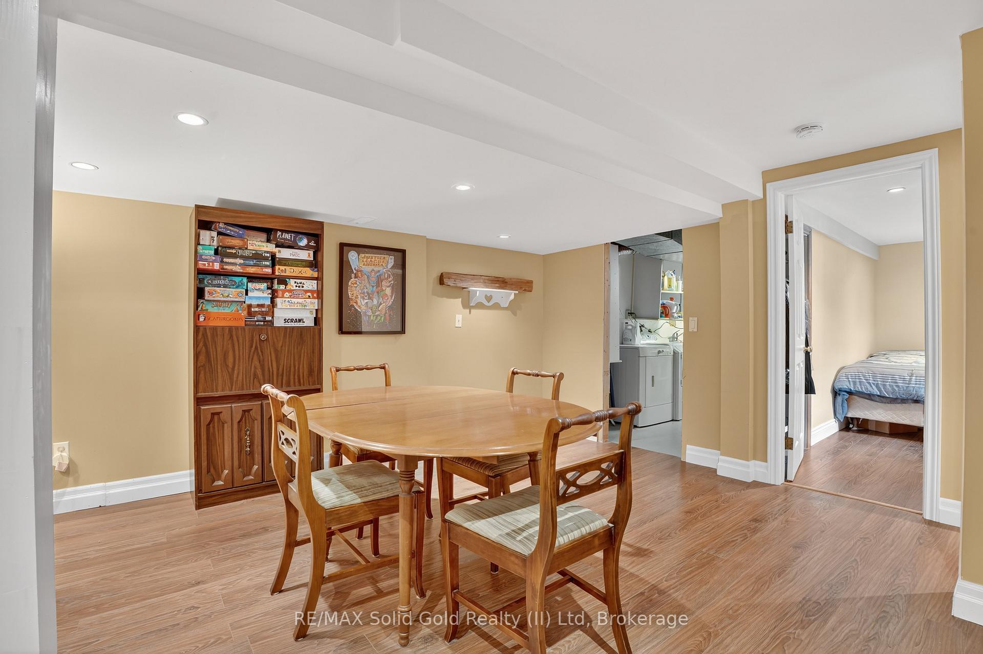 Photo 35 of 14 Carnaby Crescent, Kitchener, Idlewood — HOMEH