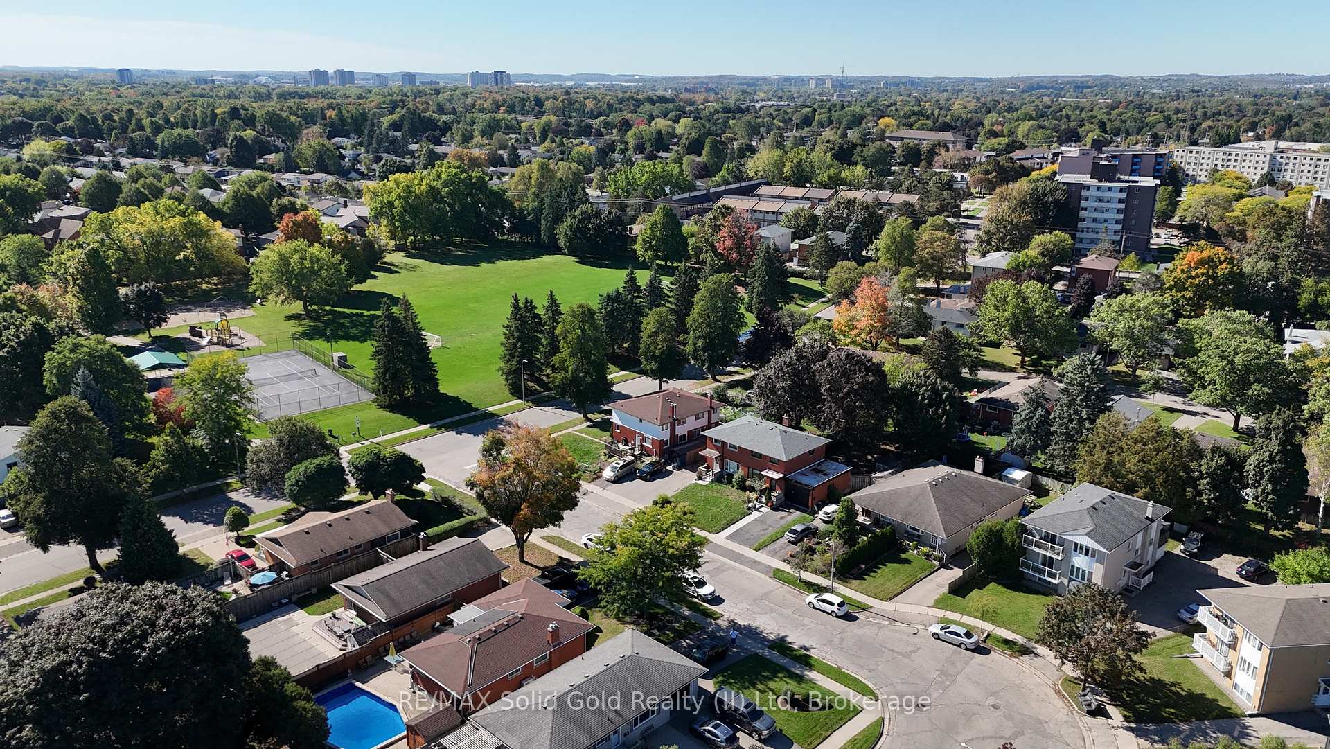 Photo 42 of 14 Carnaby Crescent, Kitchener, Idlewood — HOMEH