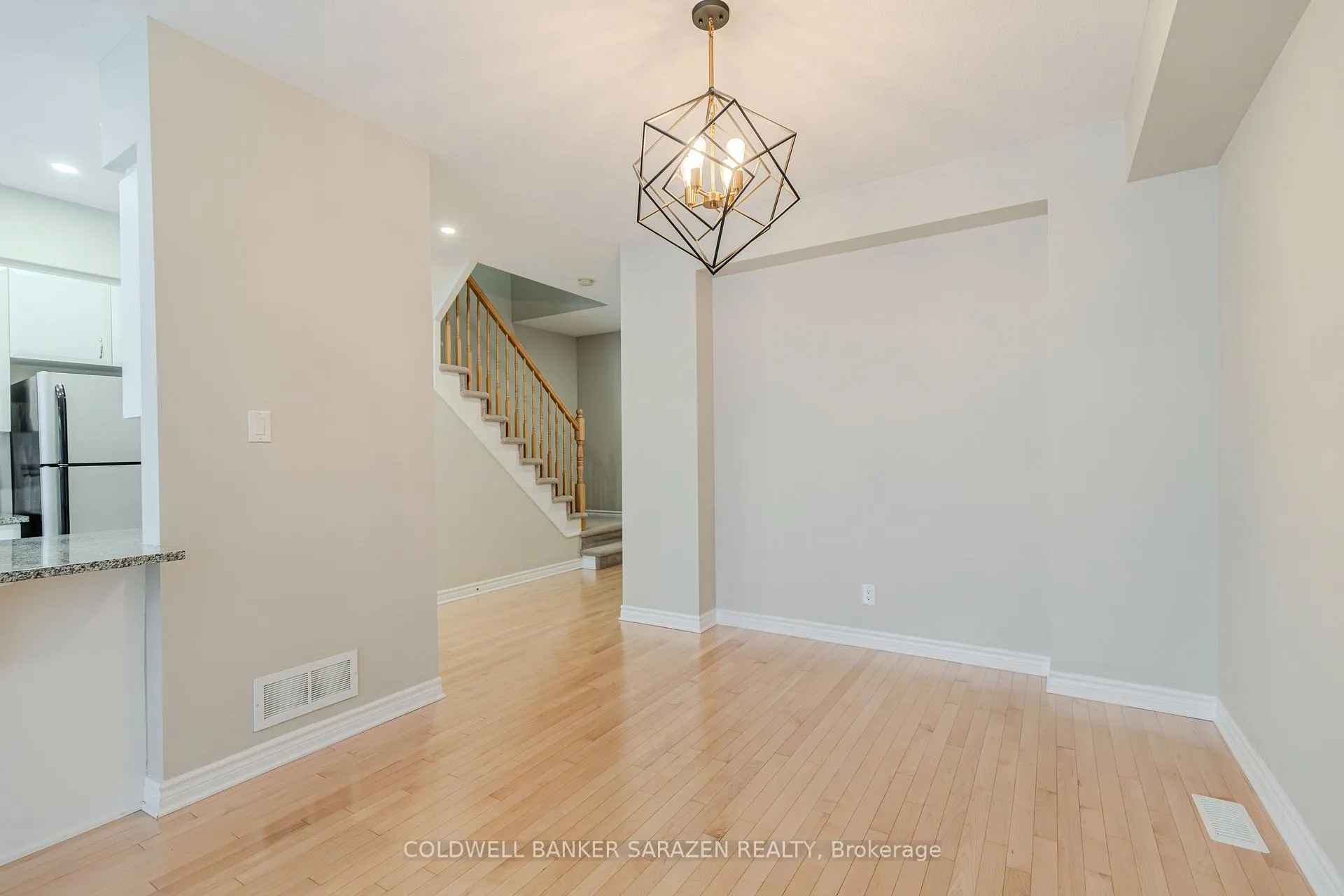 Photo 11 of 917 Fletcher Circle, Ottawa, Kanata - Kanata Lakes/Heritage Hills — HOMEH