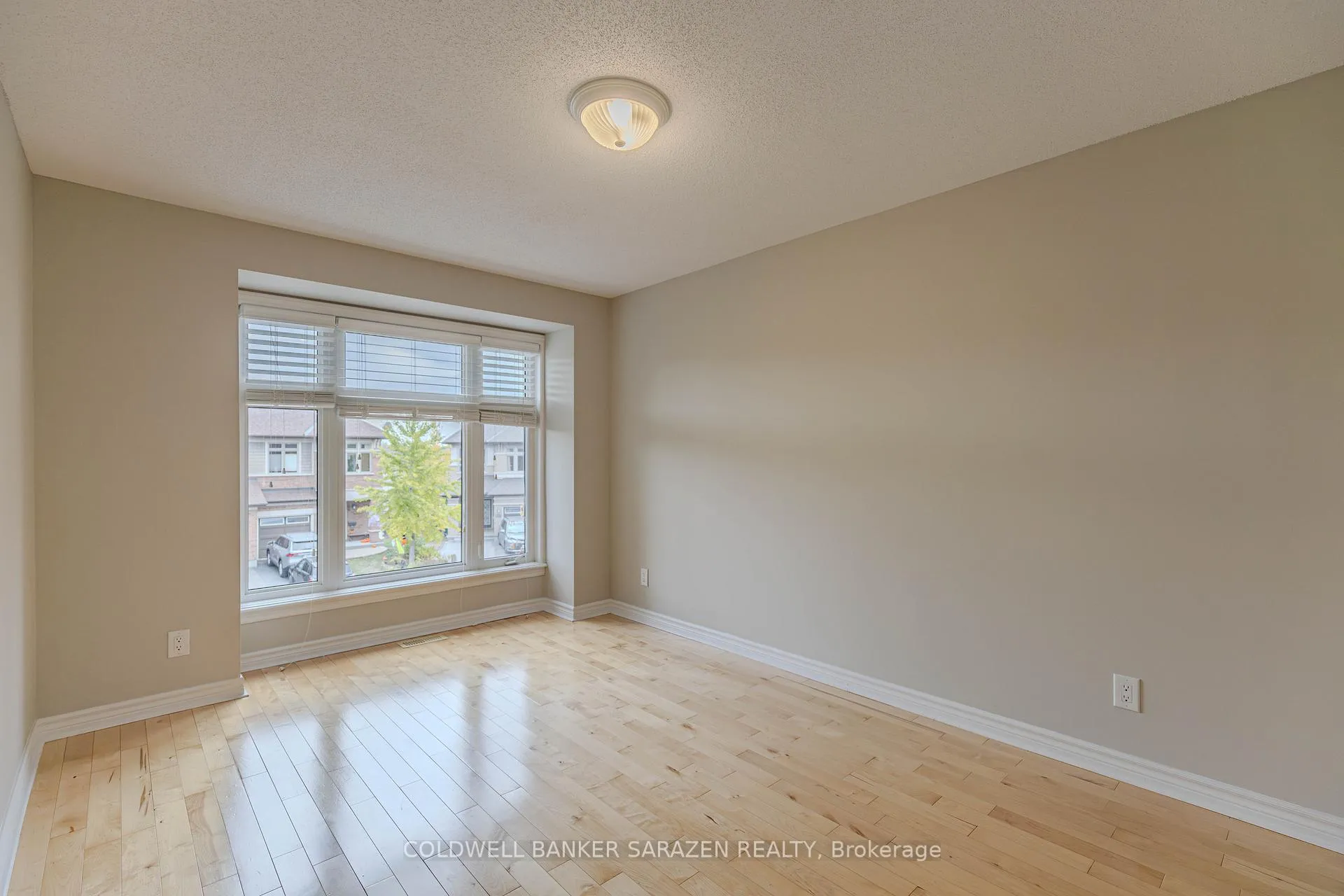Photo 31 of 917 Fletcher Circle, Ottawa, Kanata - Kanata Lakes/Heritage Hills — HOMEH