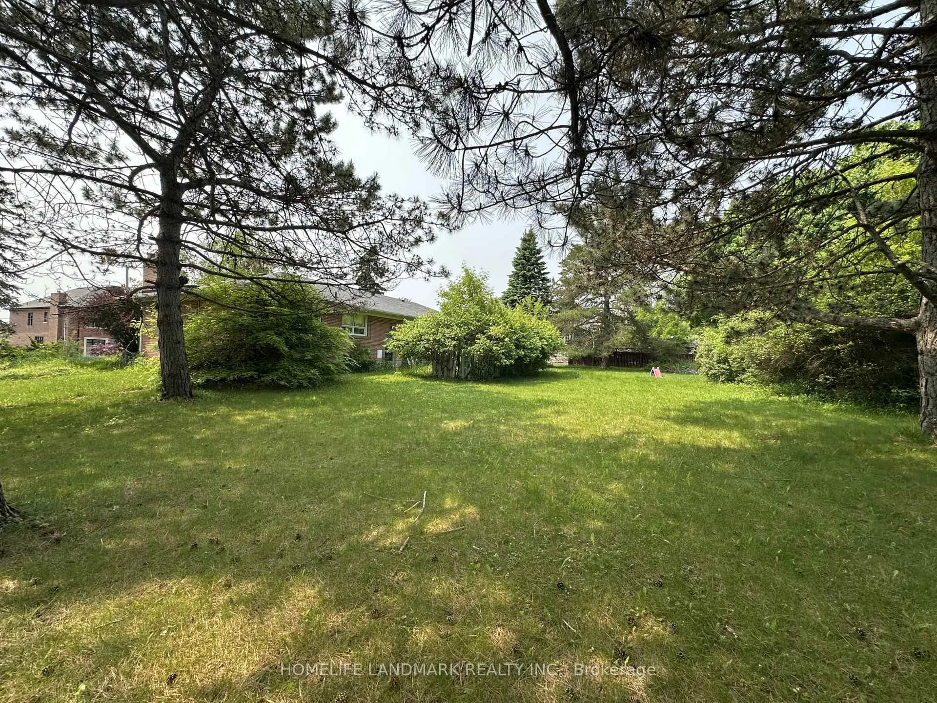 Photo 6 of 21 Grandview Boulevard, Markham, Bullock — HOMEH