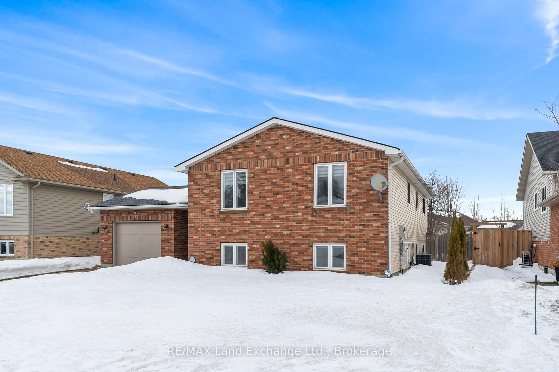 Photo 5 of 657 Stewart Drive, Kincardine — HOMEH