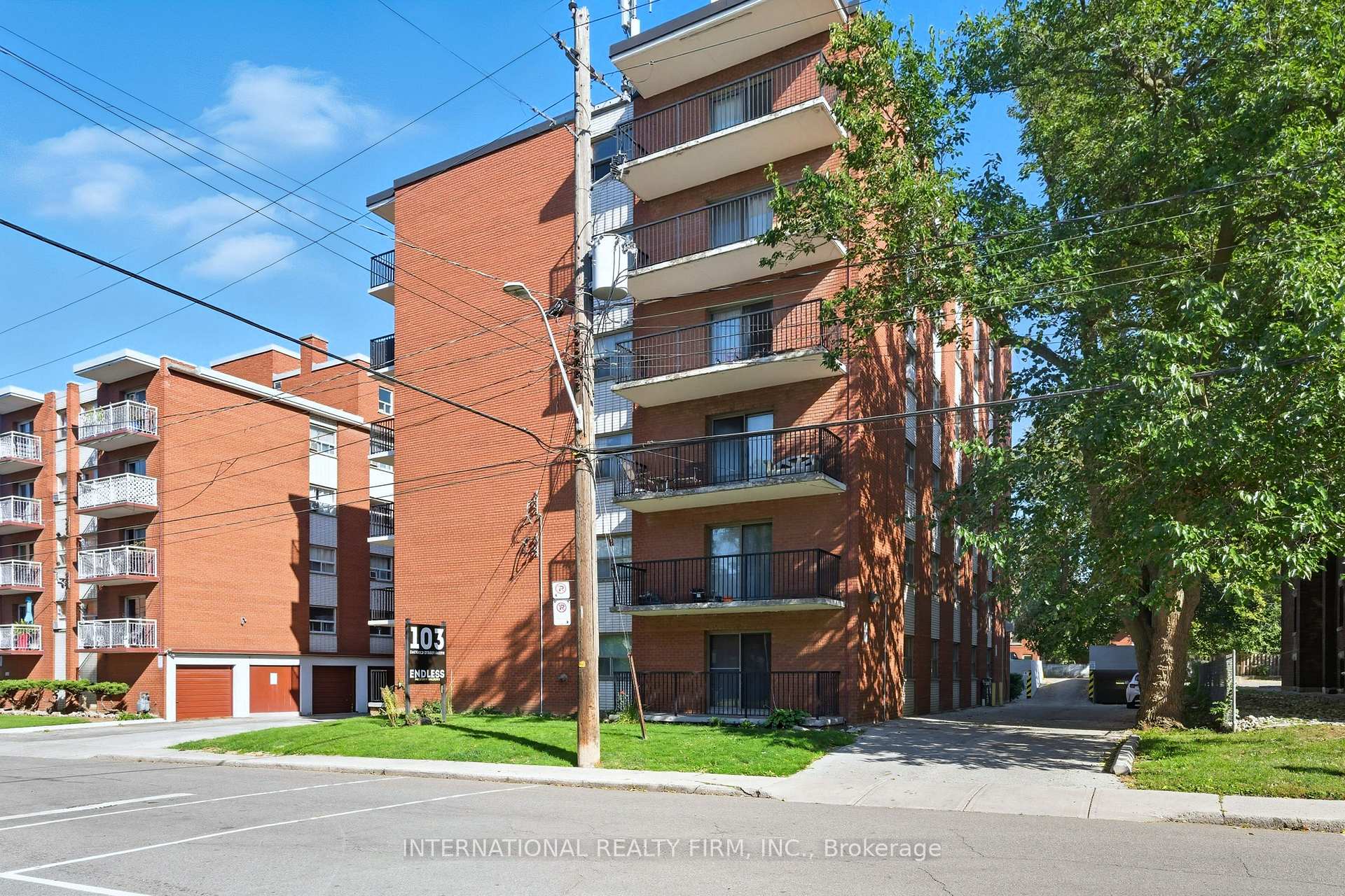 Photo 3 of 103 Emerald Street S, Hamilton, Stinson — HOMEH