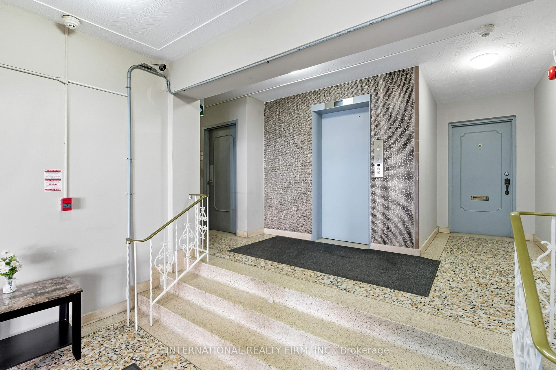 Photo 7 of 103 Emerald Street S, Hamilton, Stinson — HOMEH