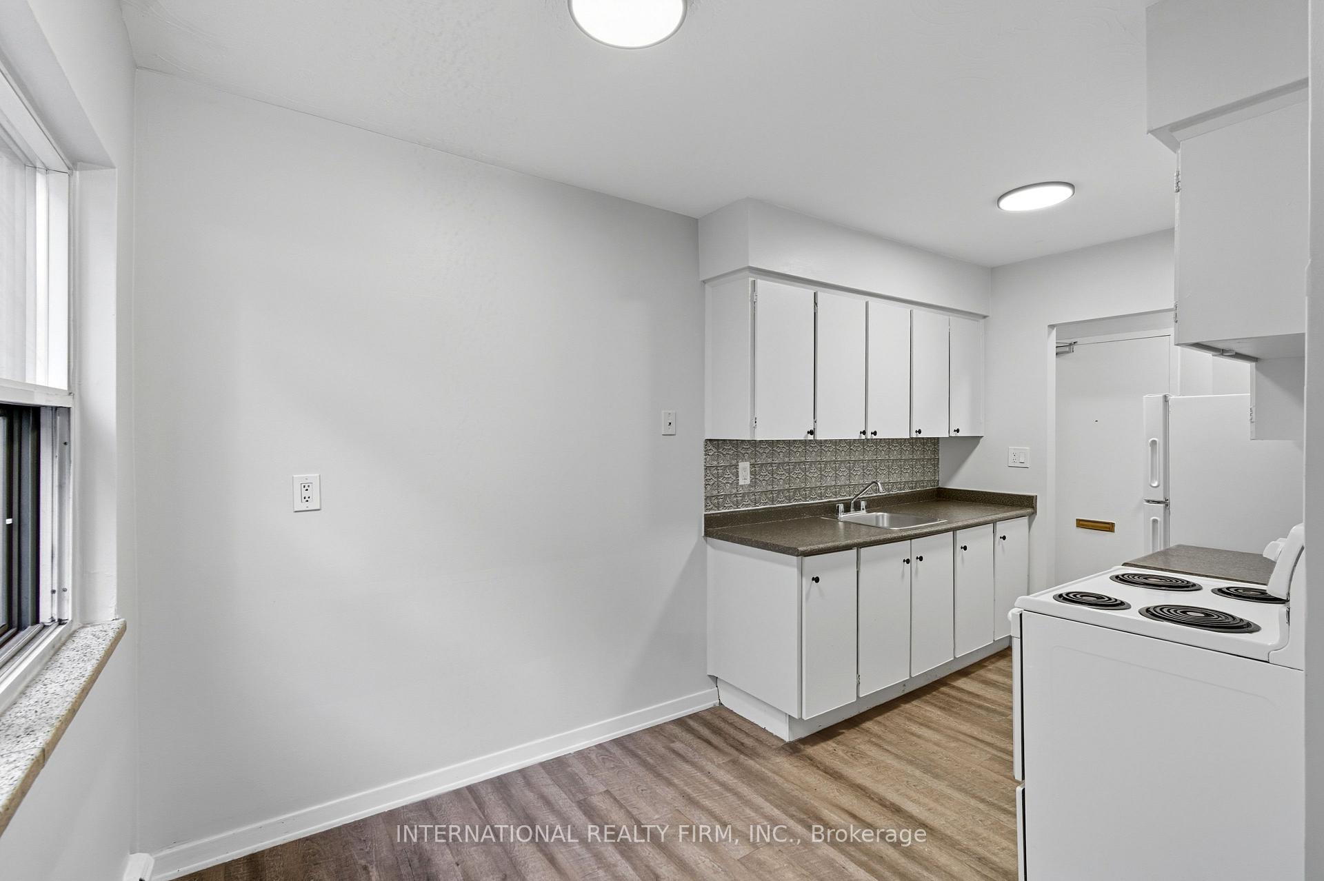 Photo 15 of 103 Emerald Street S, Hamilton, Stinson — HOMEH