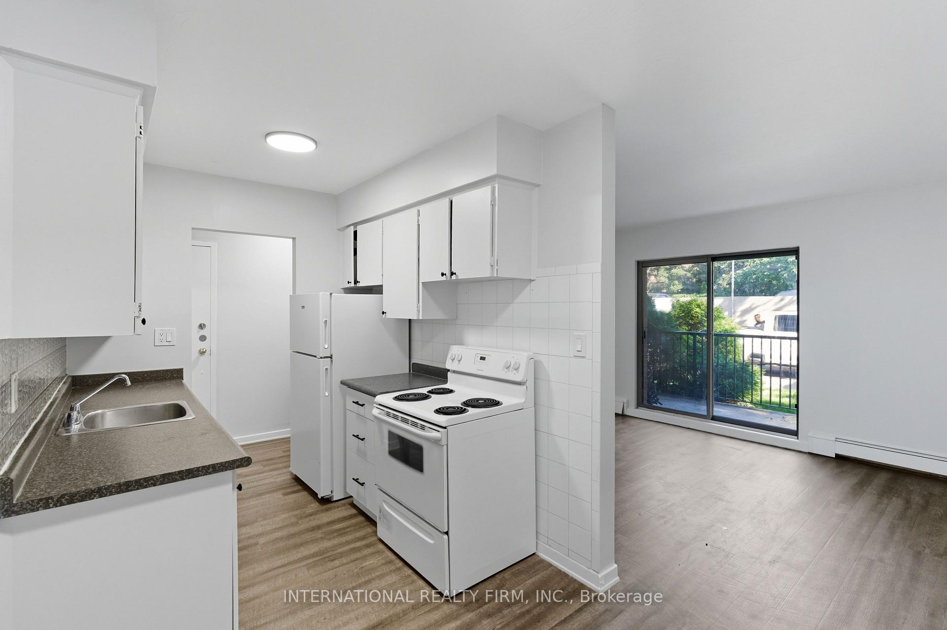 Photo 16 of 103 Emerald Street S, Hamilton, Stinson — HOMEH
