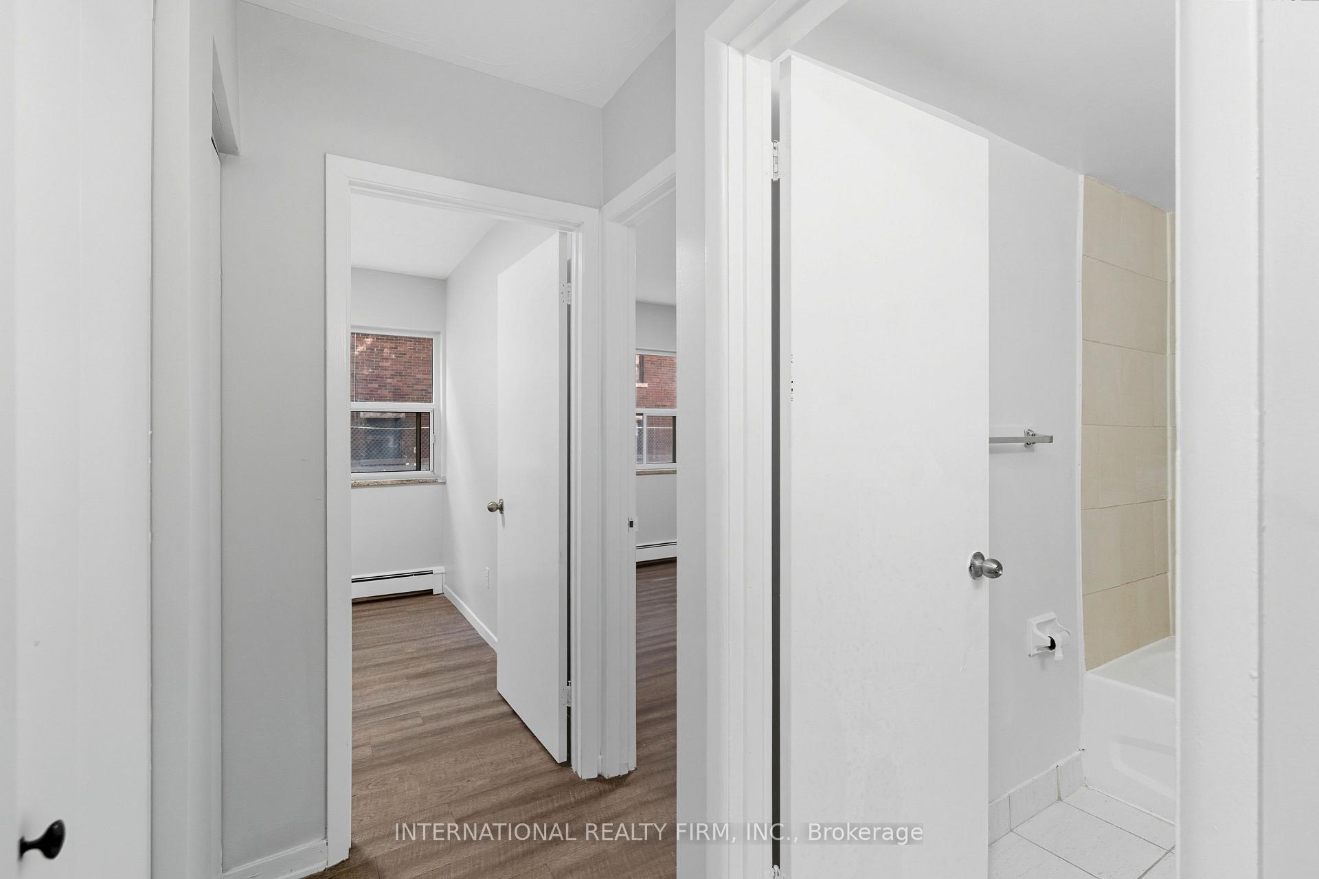 Photo 25 of 103 Emerald Street S, Hamilton, Stinson — HOMEH
