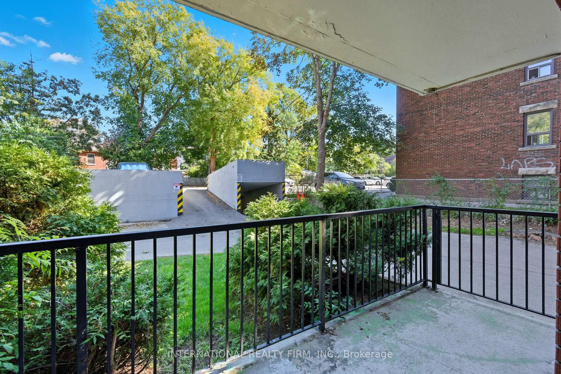 Photo 28 of 103 Emerald Street S, Hamilton, Stinson — HOMEH