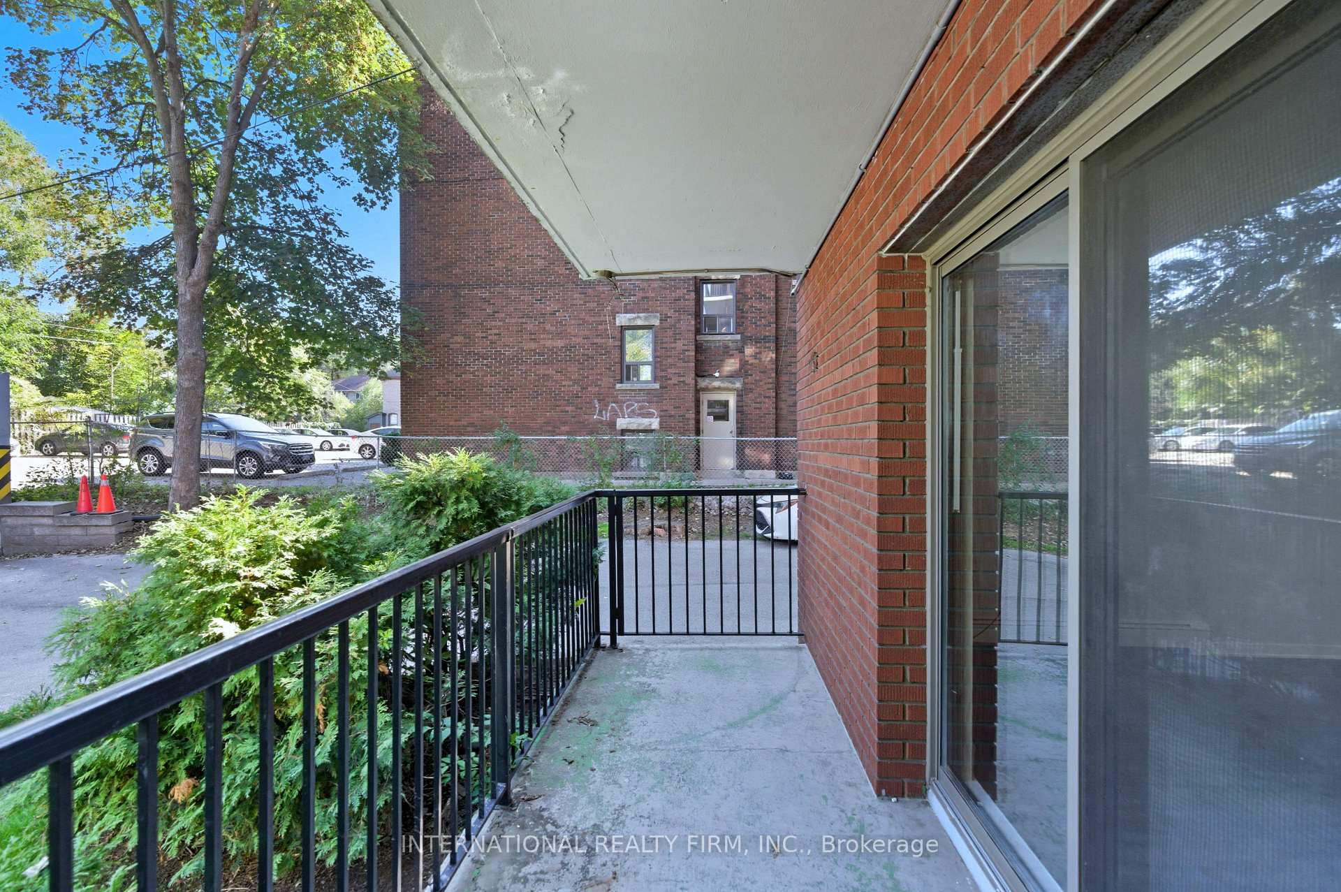 Photo 29 of 103 Emerald Street S, Hamilton, Stinson — HOMEH