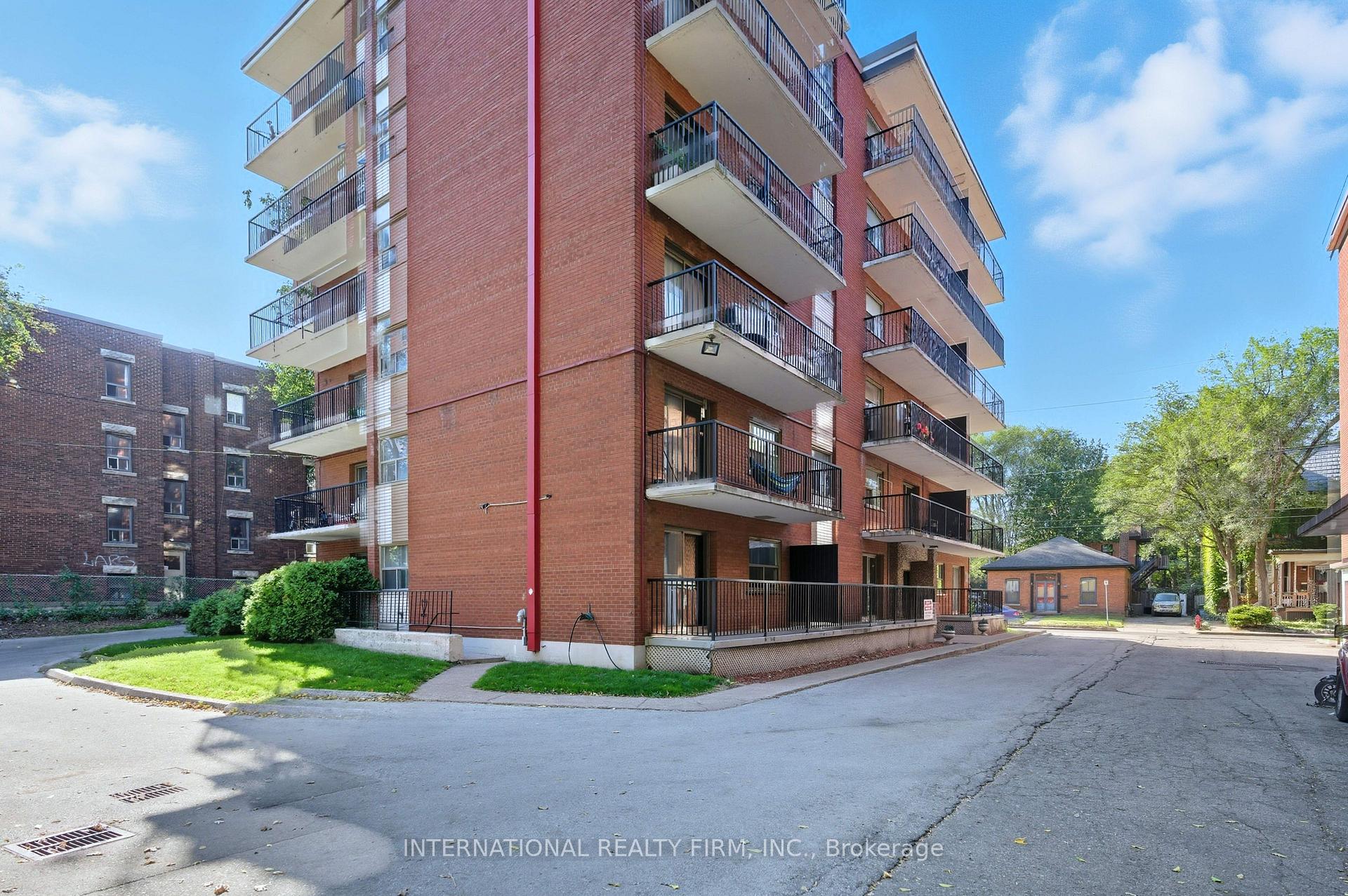 Photo 36 of 103 Emerald Street S, Hamilton, Stinson — HOMEH