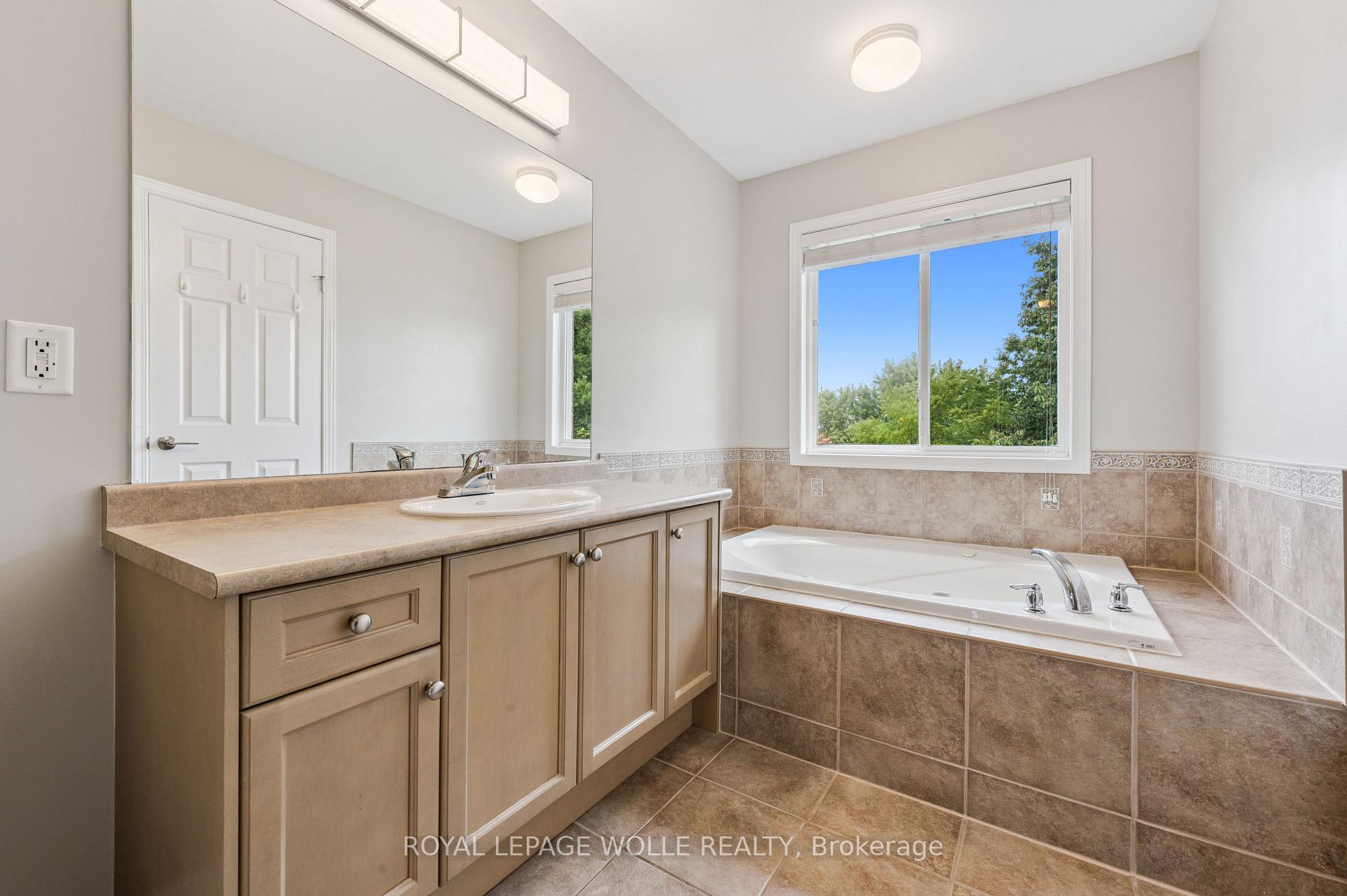 Photo 8 of Unit 9, 28 Doon Mills Drive, Kitchener — HOMEH