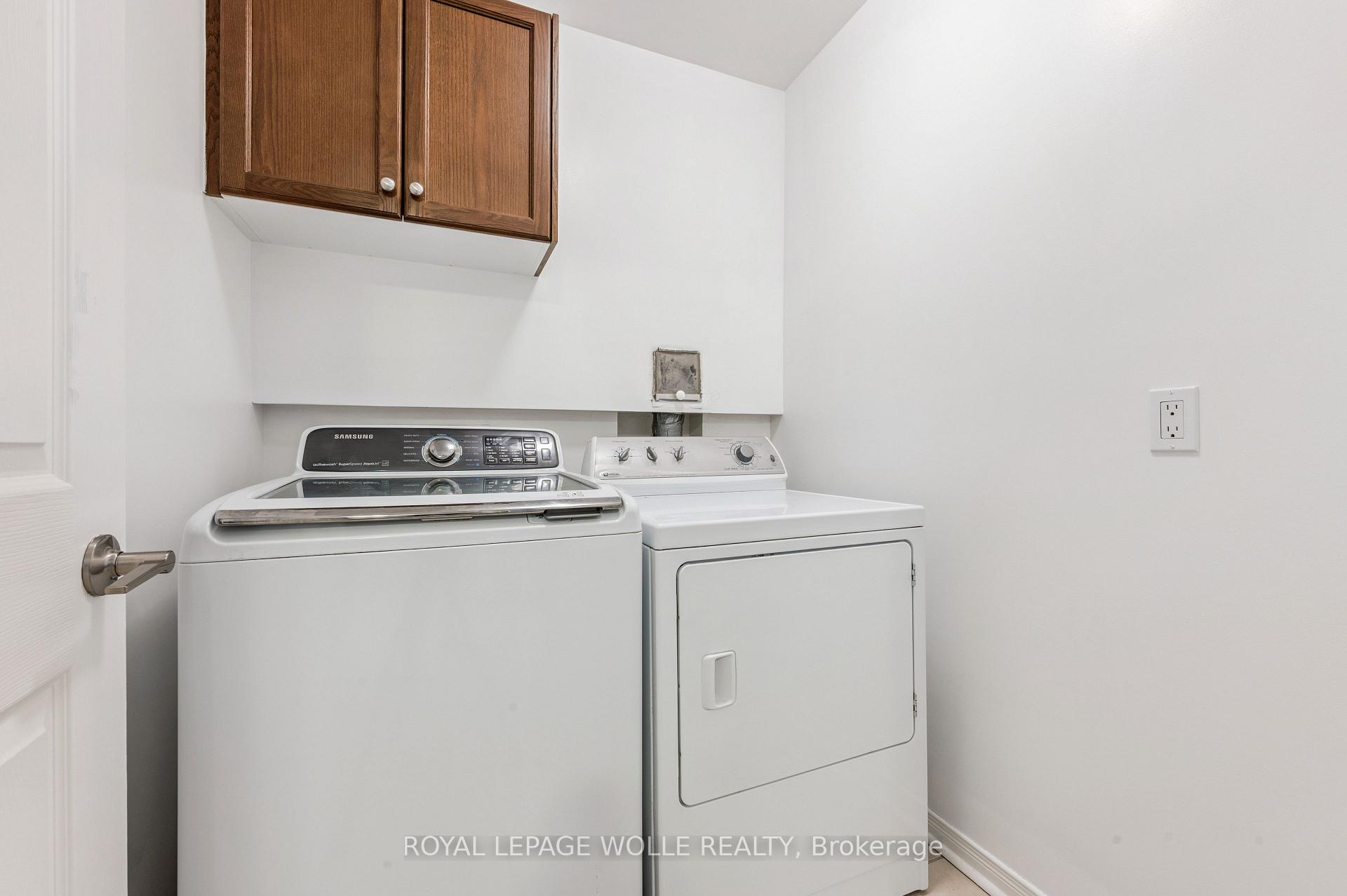 Photo 10 of Unit 9, 28 Doon Mills Drive, Kitchener — HOMEH