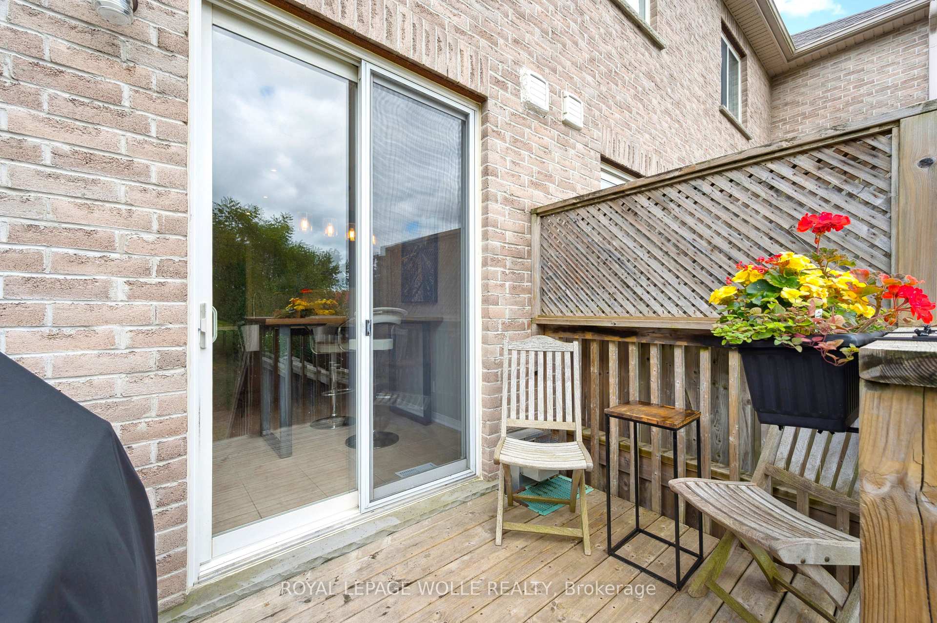 Photo 16 of Unit 9, 28 Doon Mills Drive, Kitchener — HOMEH