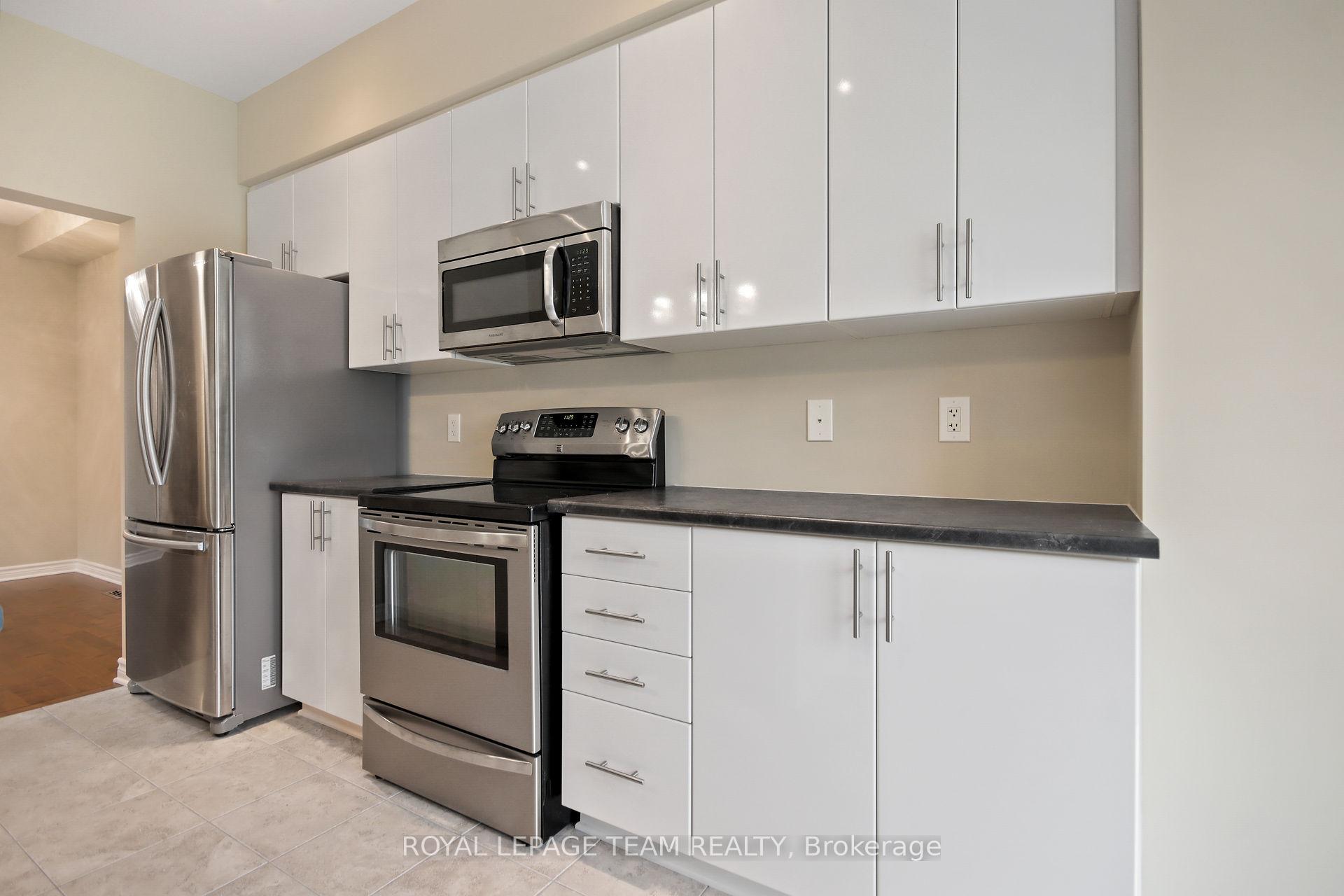 Photo 14 of 270 Keyrock Drive, Ottawa, Kanata - Kanata Lakes/Heritage Hills — HOMEH