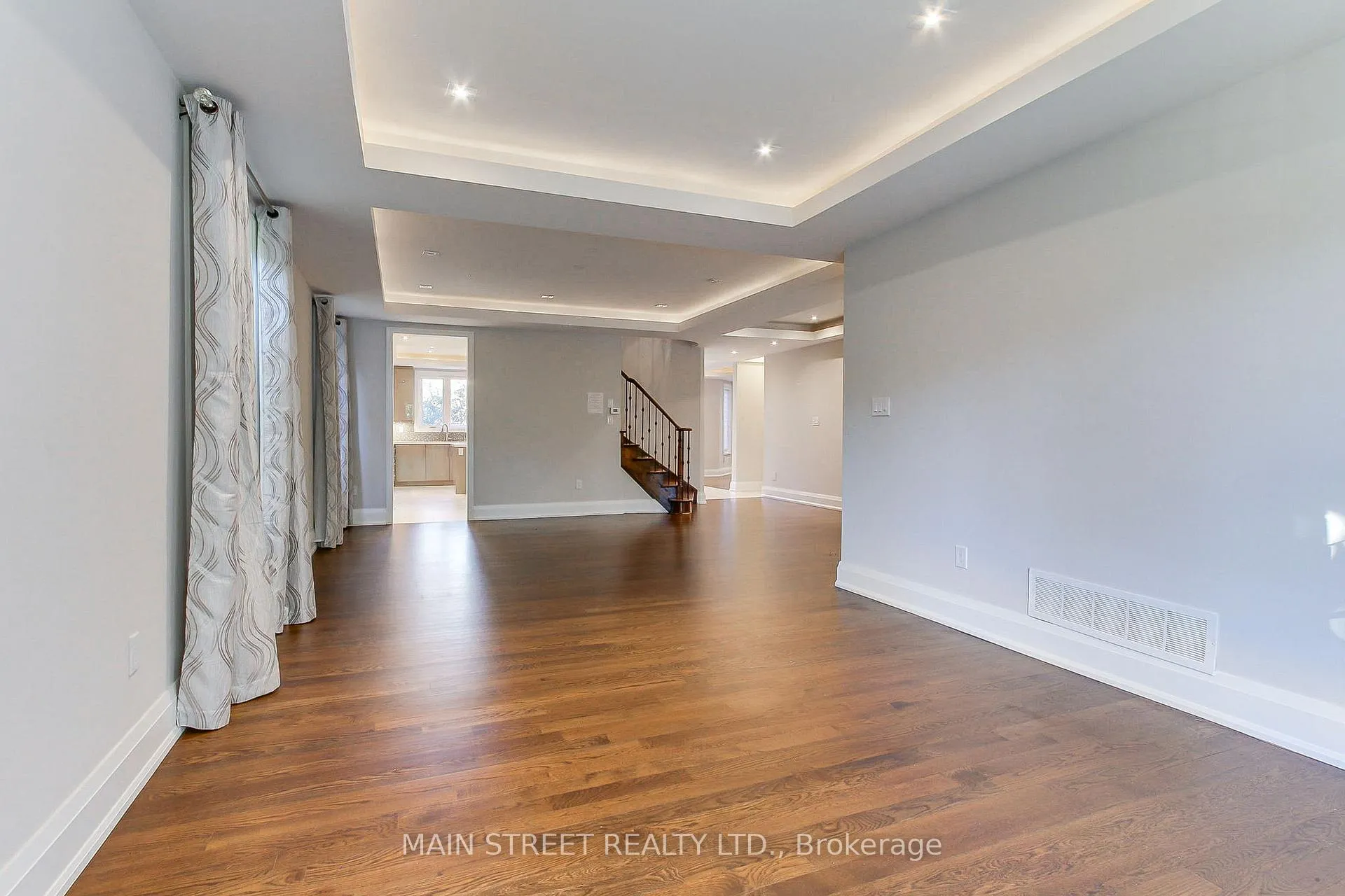 Photo 6 of 36 Adastra Crescent, Markham, Victoria Manor-Jennings Gate — HOMEH